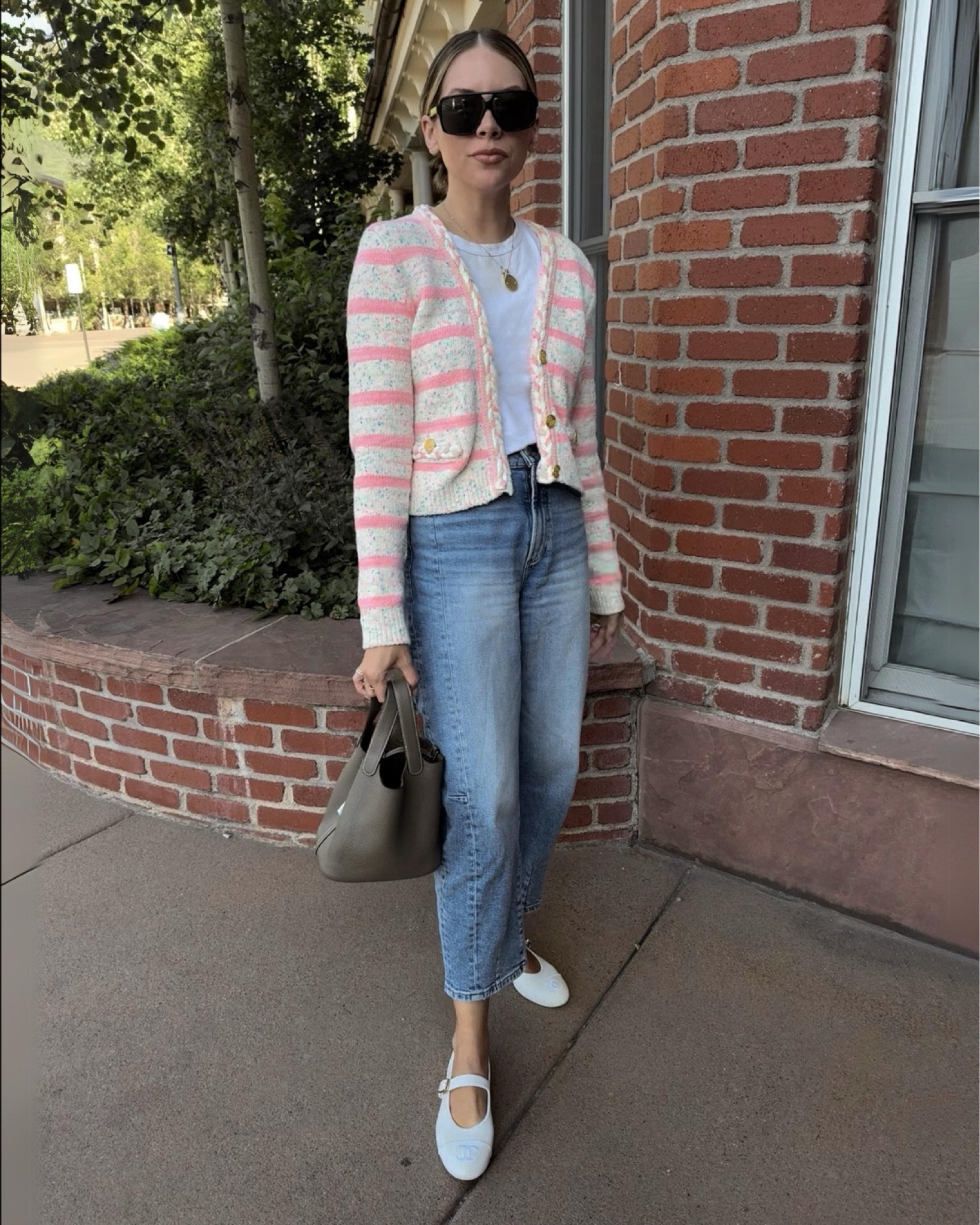 Striped Sweater // Colorado Outfit // Travel Look // Barrel Jeans 

#LTKStyleTip #LTKTravel #LTKShoeCrush