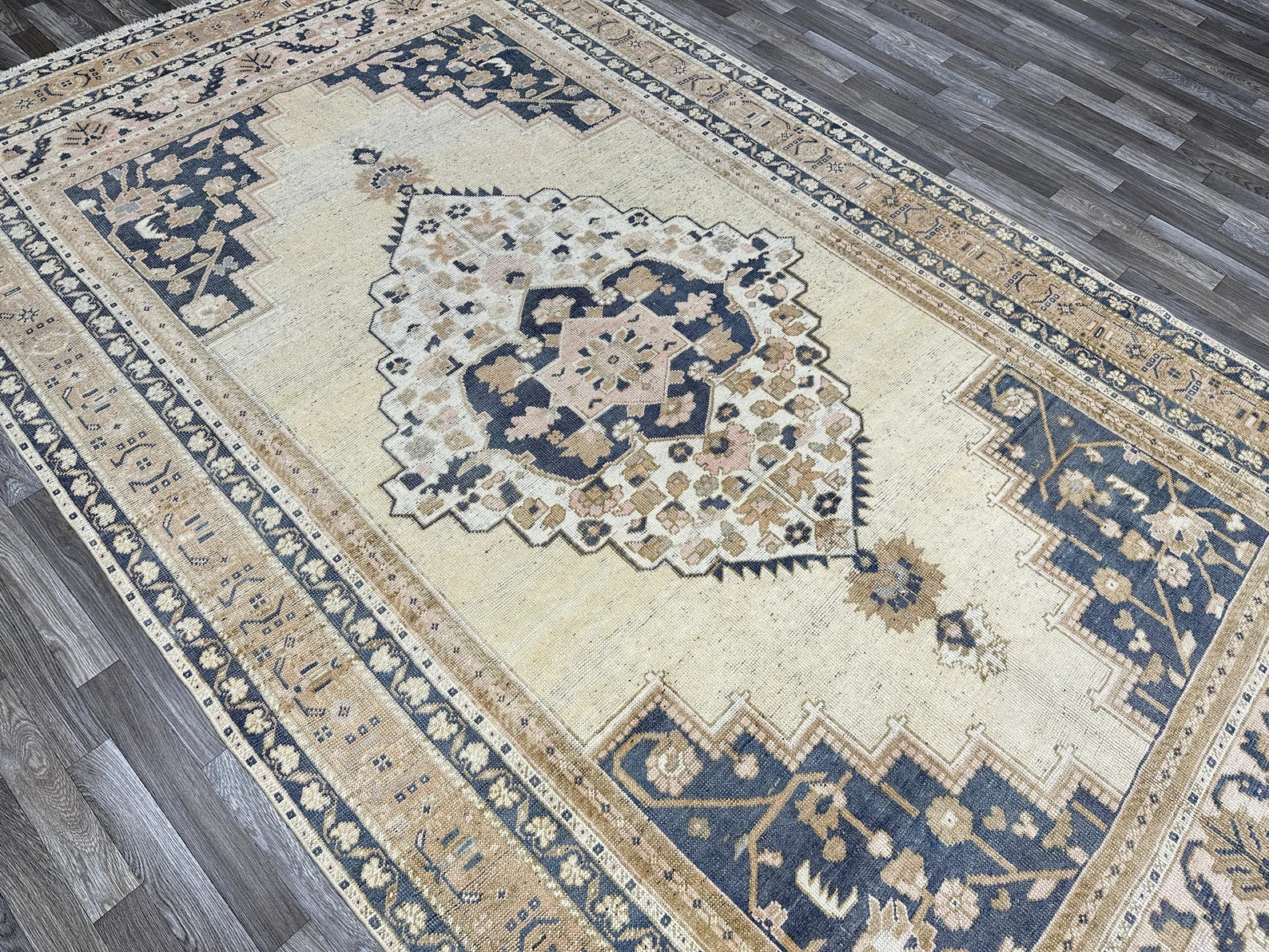 Vintage Turkish Oushak Rug (6.1x10.5 Ft): Hand-knotted Wool, Beige & Navy - Etsy | Etsy (US)