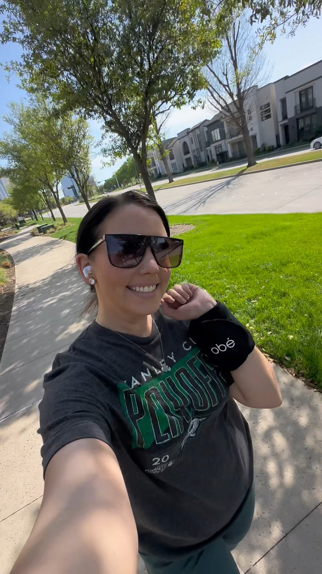 I’m loving the obé fitness app and workout gear! Super easy to use and can’t wait to be toned for summer ☀️ 

#LTKFindsUnder50 #LTKActive #LTKWatchNow