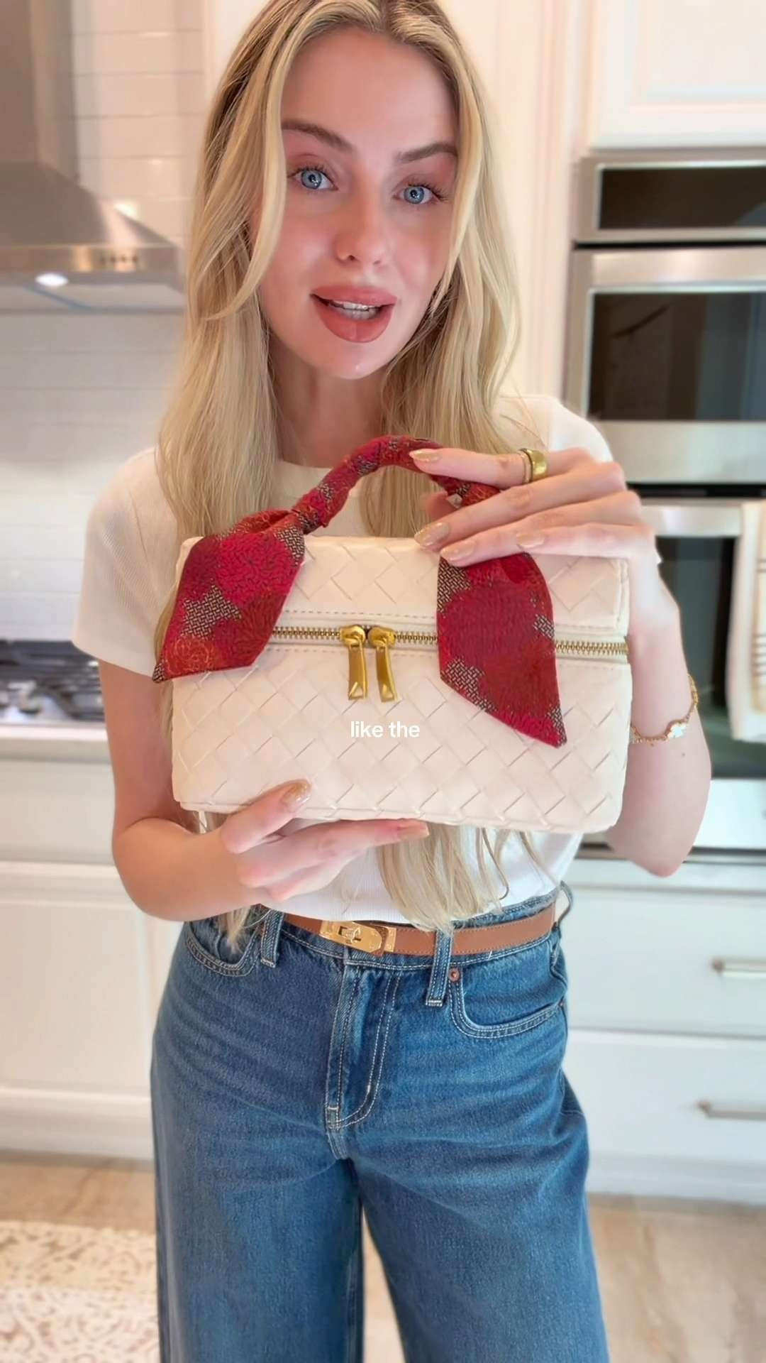 This purse looks way more expensive than it is. It’s simple, stylish, and goes with every outfit — from jeans and a tee to a cozy sweater look. The perfect everyday bag that keeps you looking put together without spending much.

📩 Save this if you love finding classy pieces for less. 

 #LTKStyleTip #LTKBeauty #LTKItBag