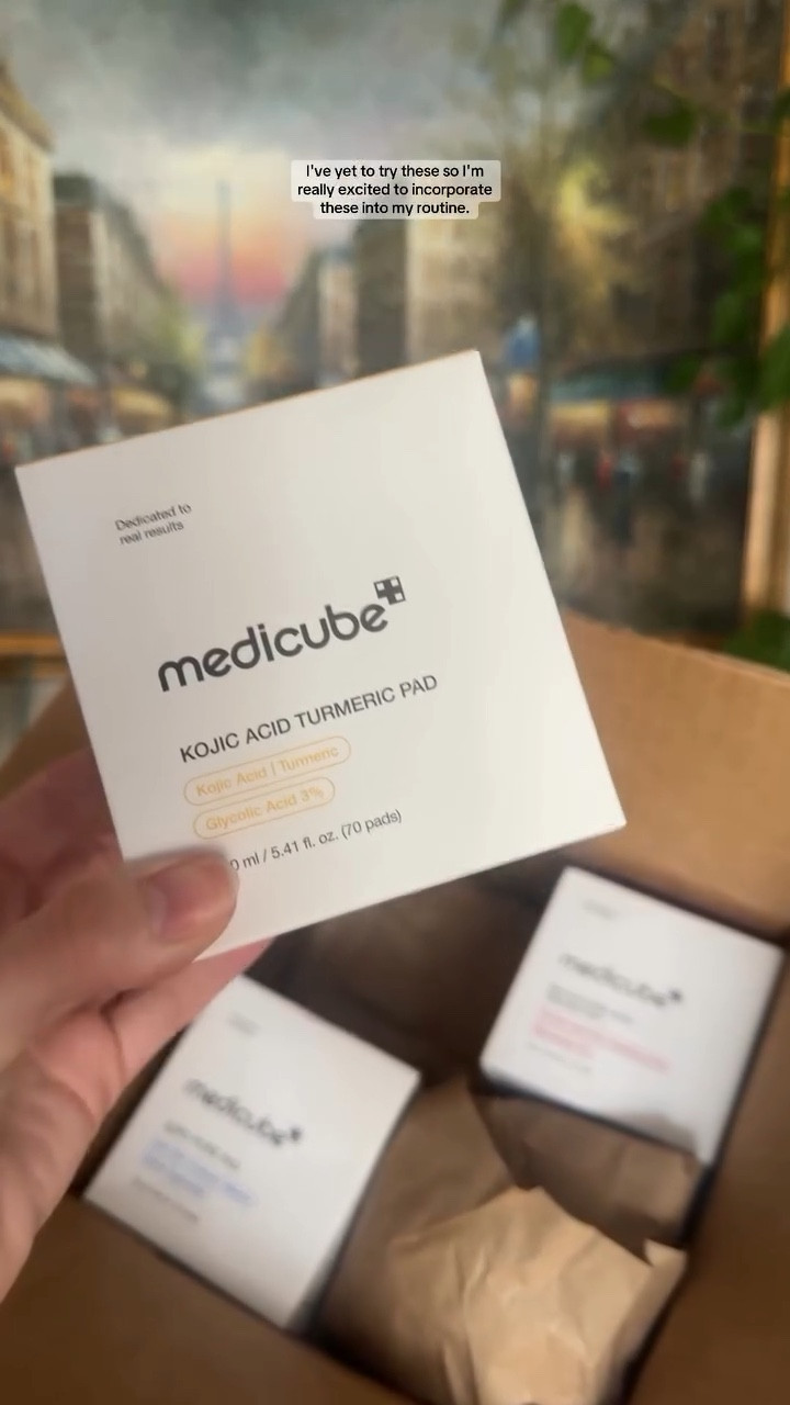 I am so so excited to be trying out the Mix & Match Toner Pad Set from Medicube! Y’all already know I LOVE my zero pore pads and my mild pore pads for sensitive skin so I can’t wait to try out the Kojic Acid Tumeric Pads as well as the Red Succinic Acid Peeling Pads! To hear the specific benefits of each pad, tune in to the 💫whole💫 video as I explain key ingredients and features 🤗

+if you’ve tried any of these, LMK in the comments below which is your favorite; and if you’ve yet to try them, or if you’re currently low and need a RESTOCK!!! be sure to check them out and comment “shop” to be sent a link directly; orrr shop in my TT Shop 🫶🏻✨

As always, be sure to LIKE this post 💖, comment if you can, and SAVE to refer back to! Love you guys 💫💫💫

#medicube #skincarethatworks #skincareessentials #tonerpads #viralskincare @medicube_korea @medicube_global_official