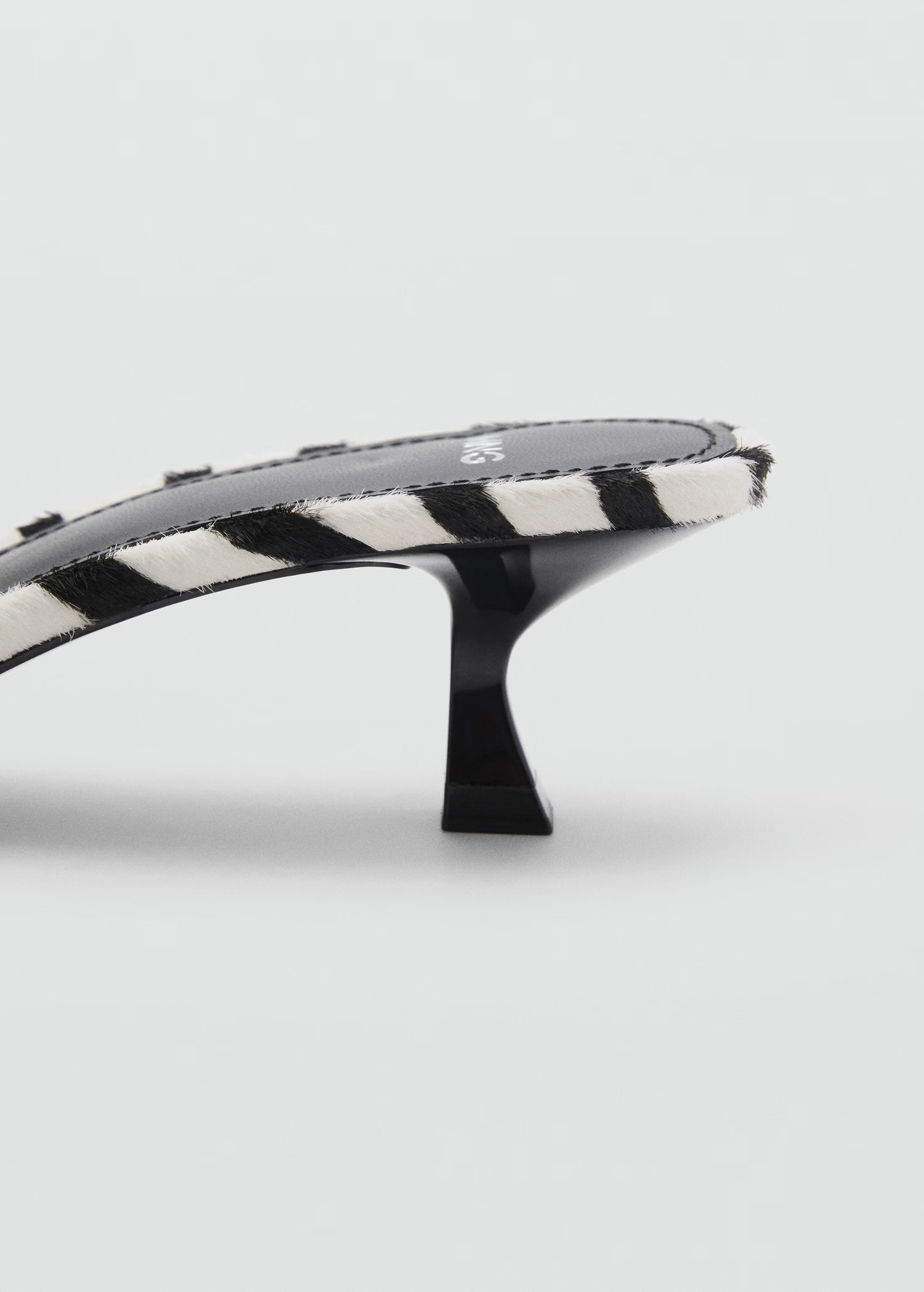 Zebra fur sandal - Women | MANGO United Kingdom | MANGO (UK)
