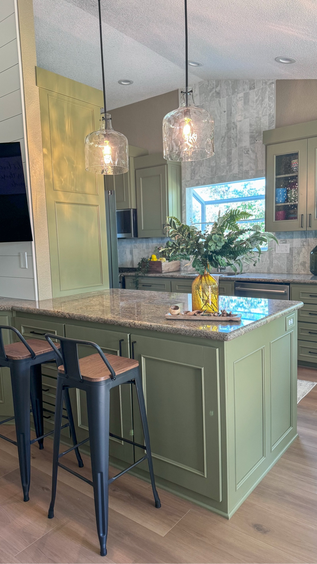 We love when a space comes alive ✨
More than that, we love helping homeowners turn their house into a home that truly reflects them. 

 #LTKHome