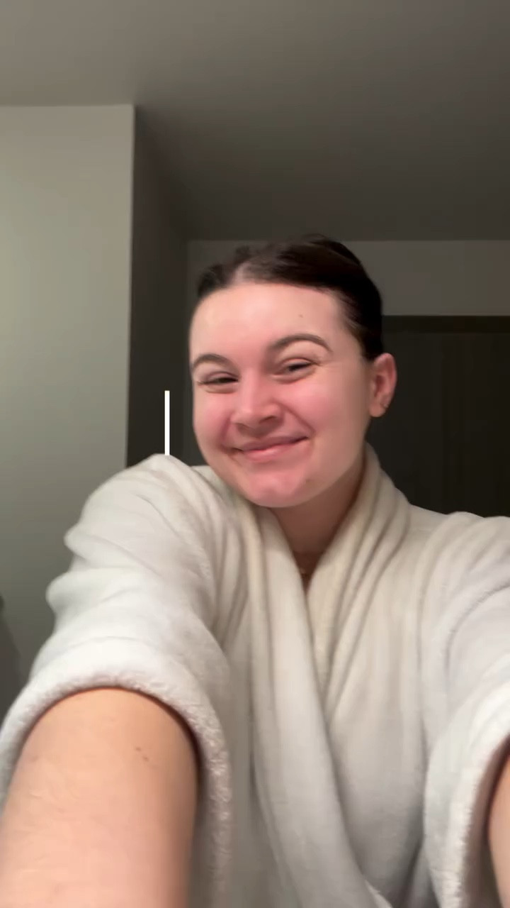 Happy vlogmas day 16!

Todays episode takes us on a hair journey with my girl @t3micro plus I ran some errands at @maryhillwinery and @spokanitebrewing to snag last minute Christmas gifts 🤫 To finish off the night Nolan tried @hhc and gave it an 8/10!! Their chicken strips>> 

Once I was home and ready for bed, I ended the day with some @patchology self care. Their face masks are the best stocking stuffer and make me feel so relaxed!

Comment VLOGMAS to shop this episode!

#vlogmas #vlogmas2024 #shorthairideas #shorthairstyle #mudmask #sheetmaskselfie

#LTKBeauty #LTKHoliday #LTKGiftGuide