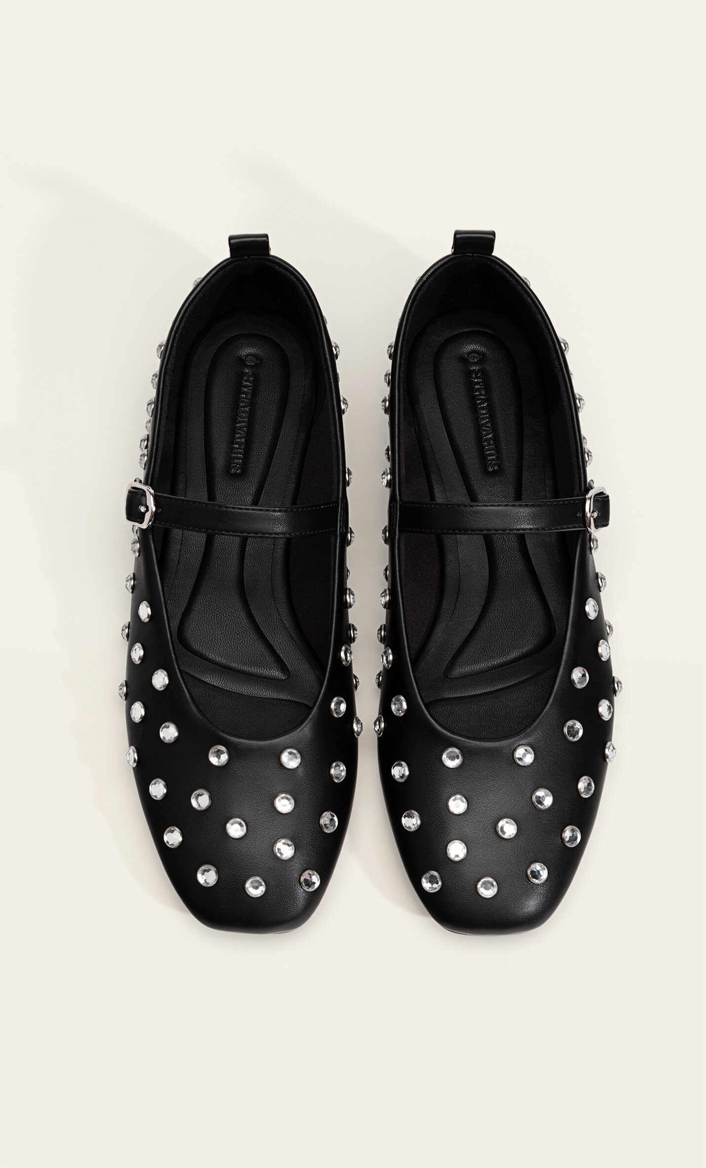 Ballerines avec bride et cristaux - Mode femme | Stradivarius France | Stradivarius (FR)