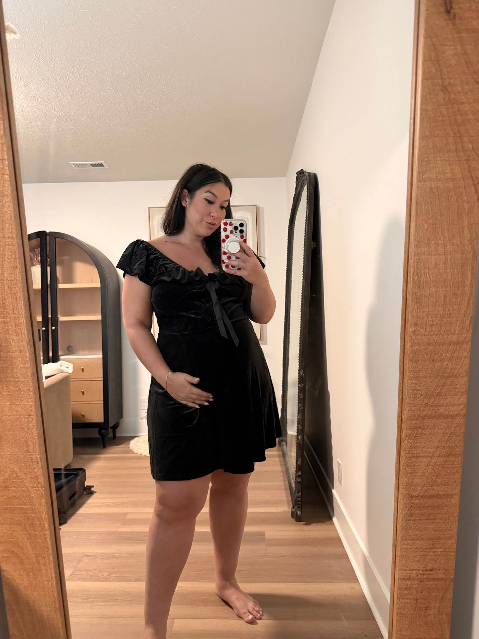 Midsize holiday outfit! Wearing a size 1X
-
-
-
Holiday party outfit, velvet dress, sequins, holiday trends

#LTKHoliday #LTKMidsize