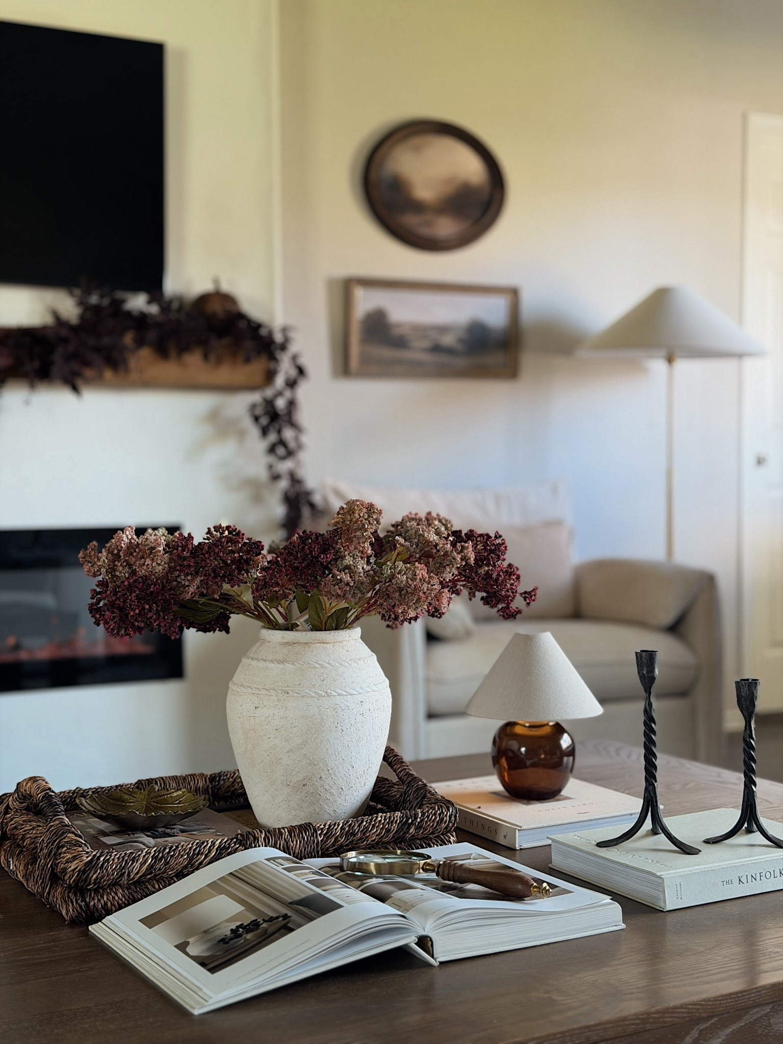 a cozy view 🍂

#LTKHome #LTKSeasonal #LTKSaleAlert
