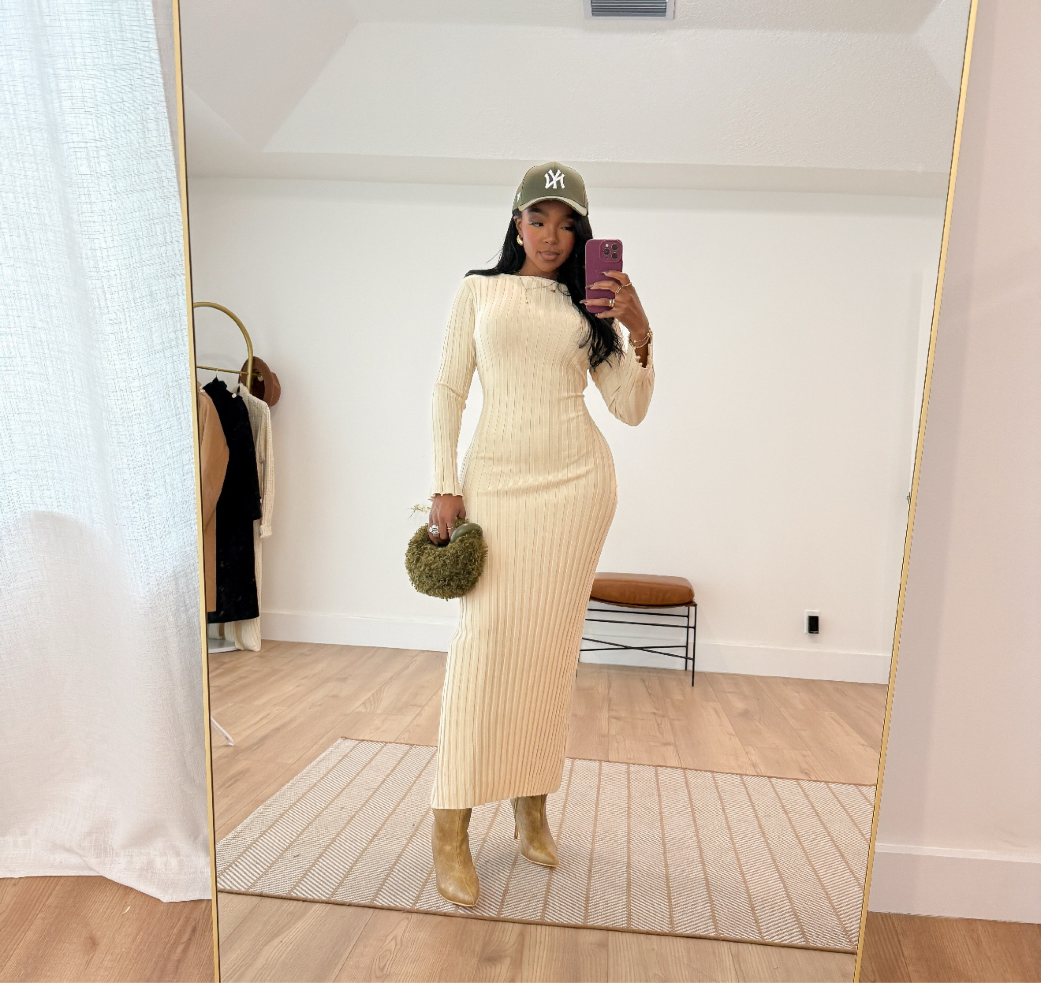 Easy Winter outfit Inspo long sleeve knitted maxi suede boots add a hat, cause you’re that girl cute fuzzy bag 

|•Size small I’m 5’4 | 140lbs | 36D -27 -40  IG & YT: kirasfashionfinds TT: kiraabboud•|

#LTKItBag