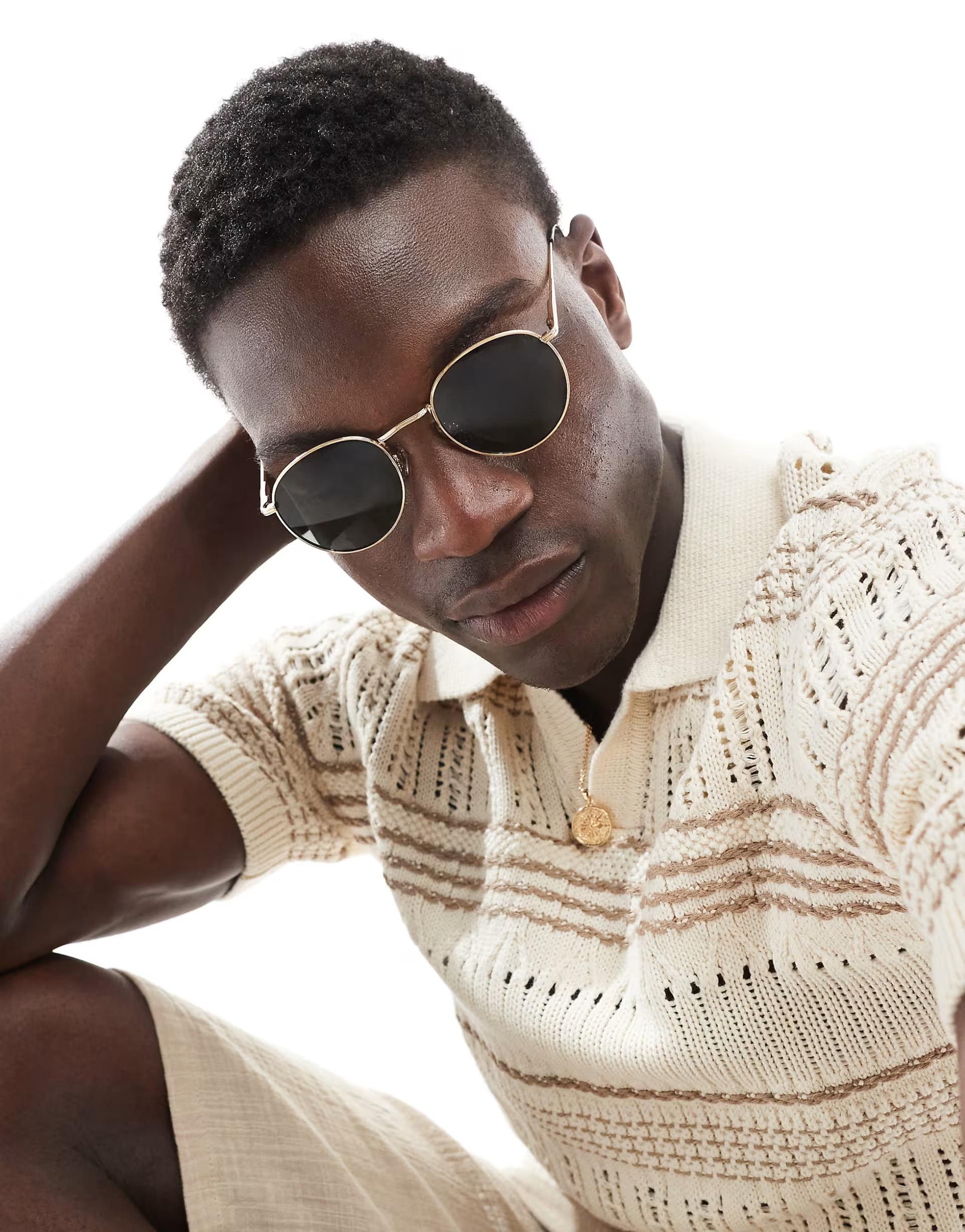 ASOS DESIGN 90s round metal sunglasses with smoke lens in gold | ASOS (Global)