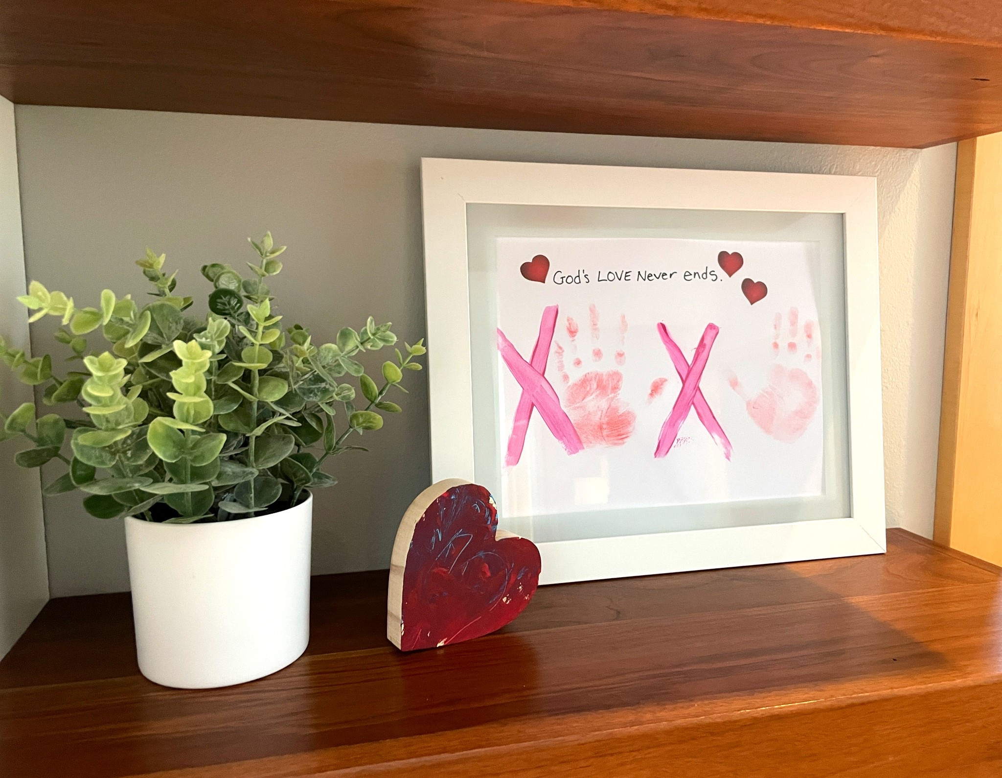 Artwork Frame

A place to collect masterpieces for your little Picasso.

Happy Valentine's Day!

#LTKHome #LTKKids #LTKSeasonal