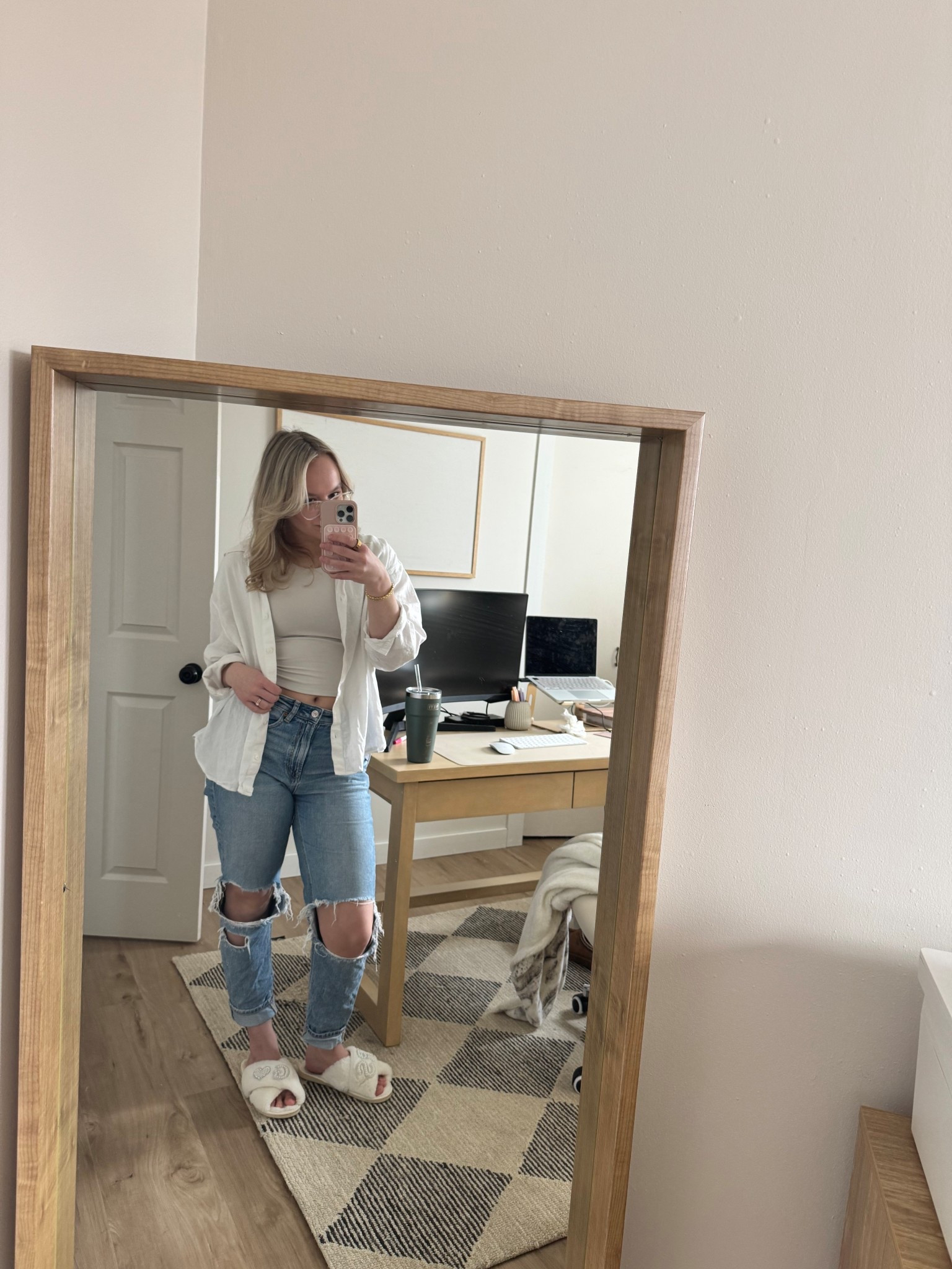 Day at home outfit ☕️🤎

#LTKjeans #LTKbeauty #LTKstyletip