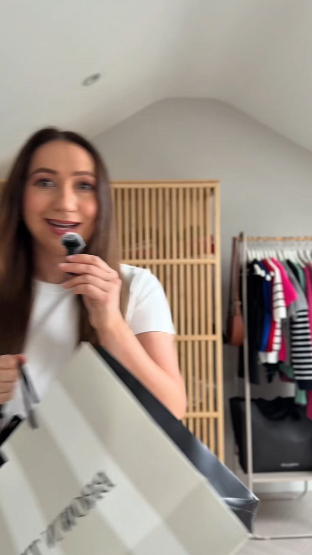 My favorite piece for autumn: a bright pink, dopamine boosting cardigan. 

American Vintage, pink cardigan, neon pink knitwear 

#LTKautumn #LTKmidsize #LTKireland