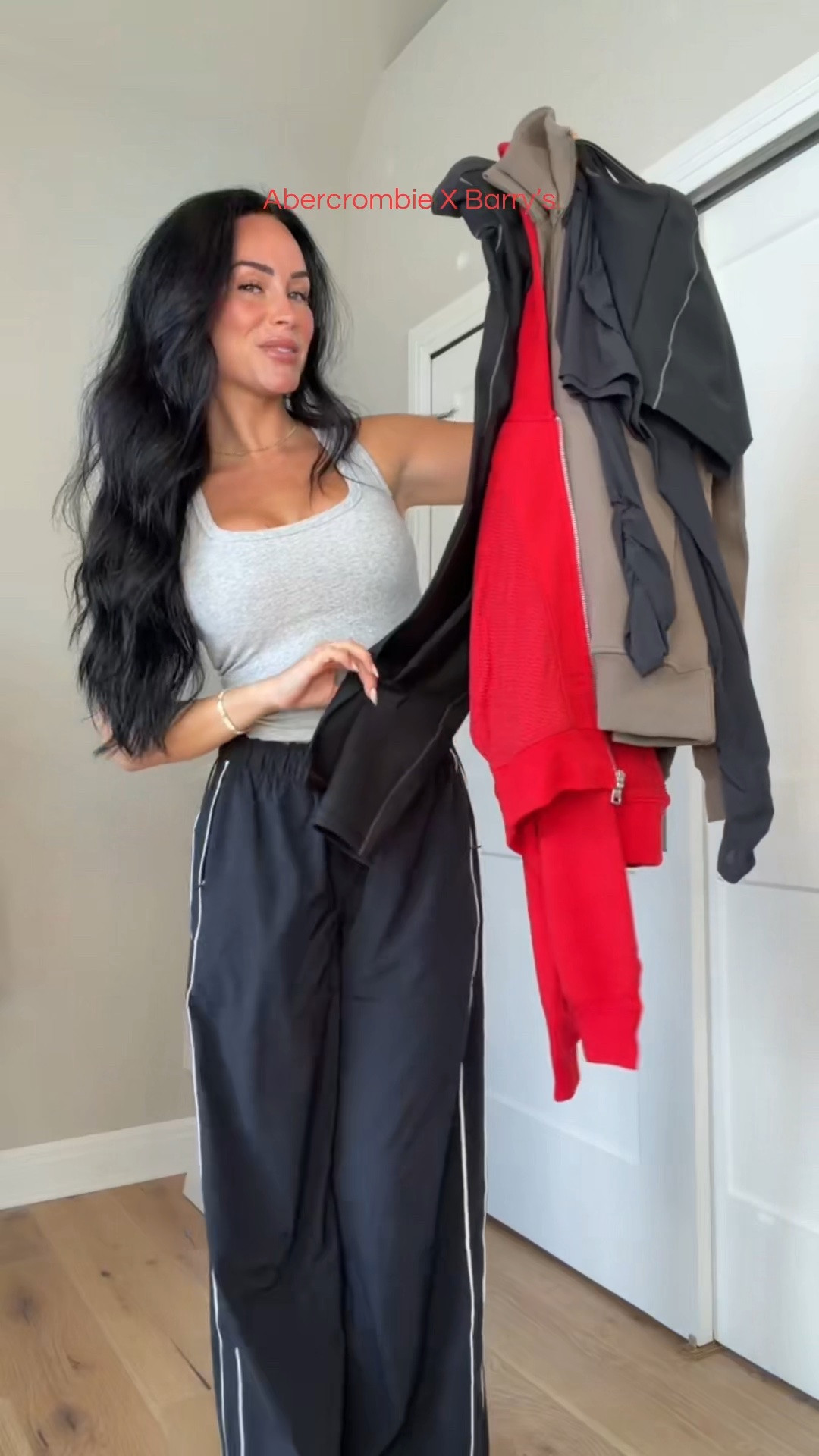 #abercrombiepartner just dropped the cutest activewear! Love that they dropped a collection with Barry’s. Here are my favorite pieces from the collection ♥️

My sizing 5’7, 145lbs, 32dd

@abercrombie