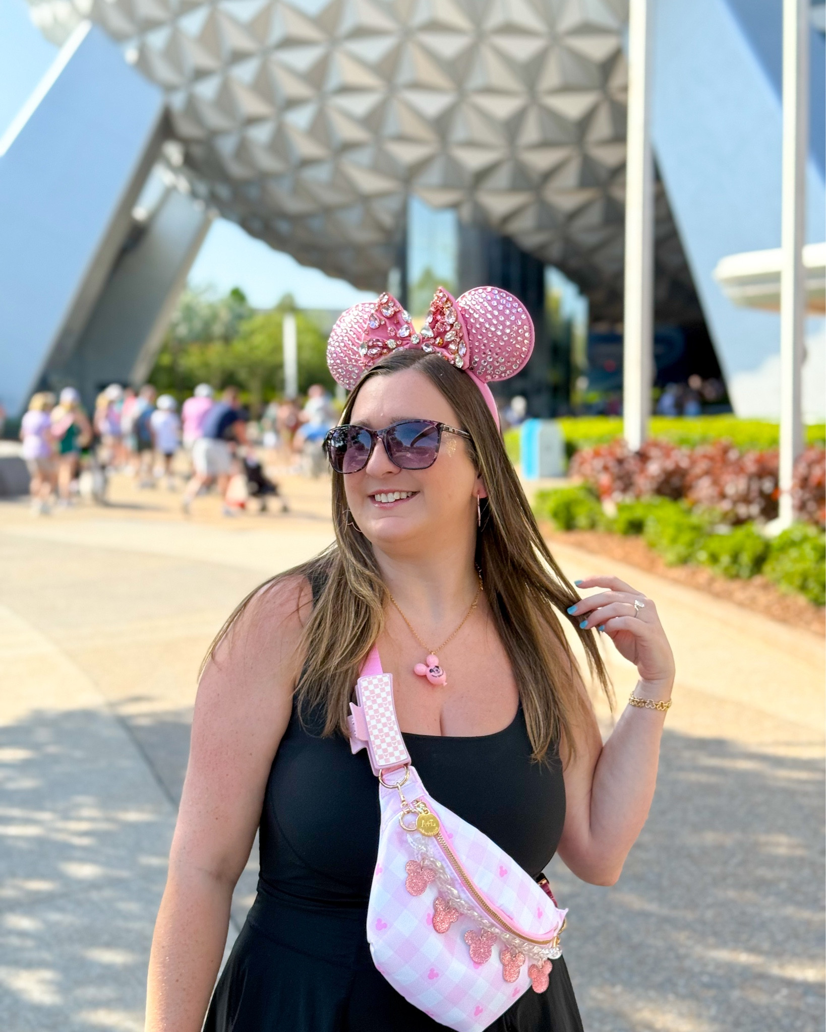 The perfect pink summer outfit for Epcot 🌸


Bag: @aden.louise 
Bag chain & necklace: @hidden_mickey_treasures 

#LTKFindsUnder100 #LTKSeasonal #LTKActive
