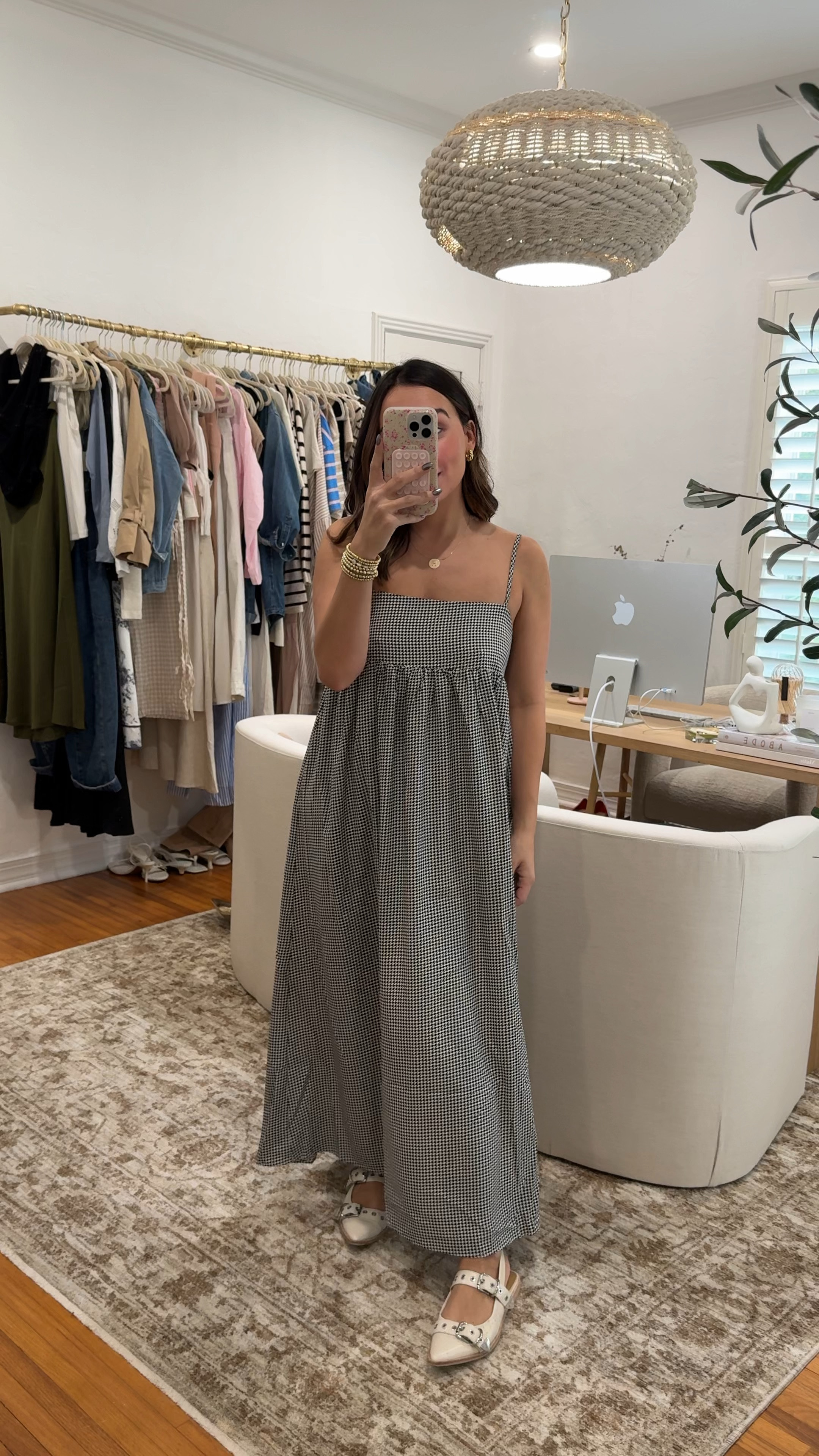 Wearing a size medium in this houndstooth midi dress used code Laurenp20 for 20% off

#LTKFindsUnder100