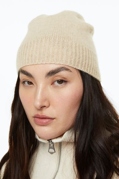 Knitted cashmere hat | H&M (UK, MY, IN, SG, PH, TW, HK)