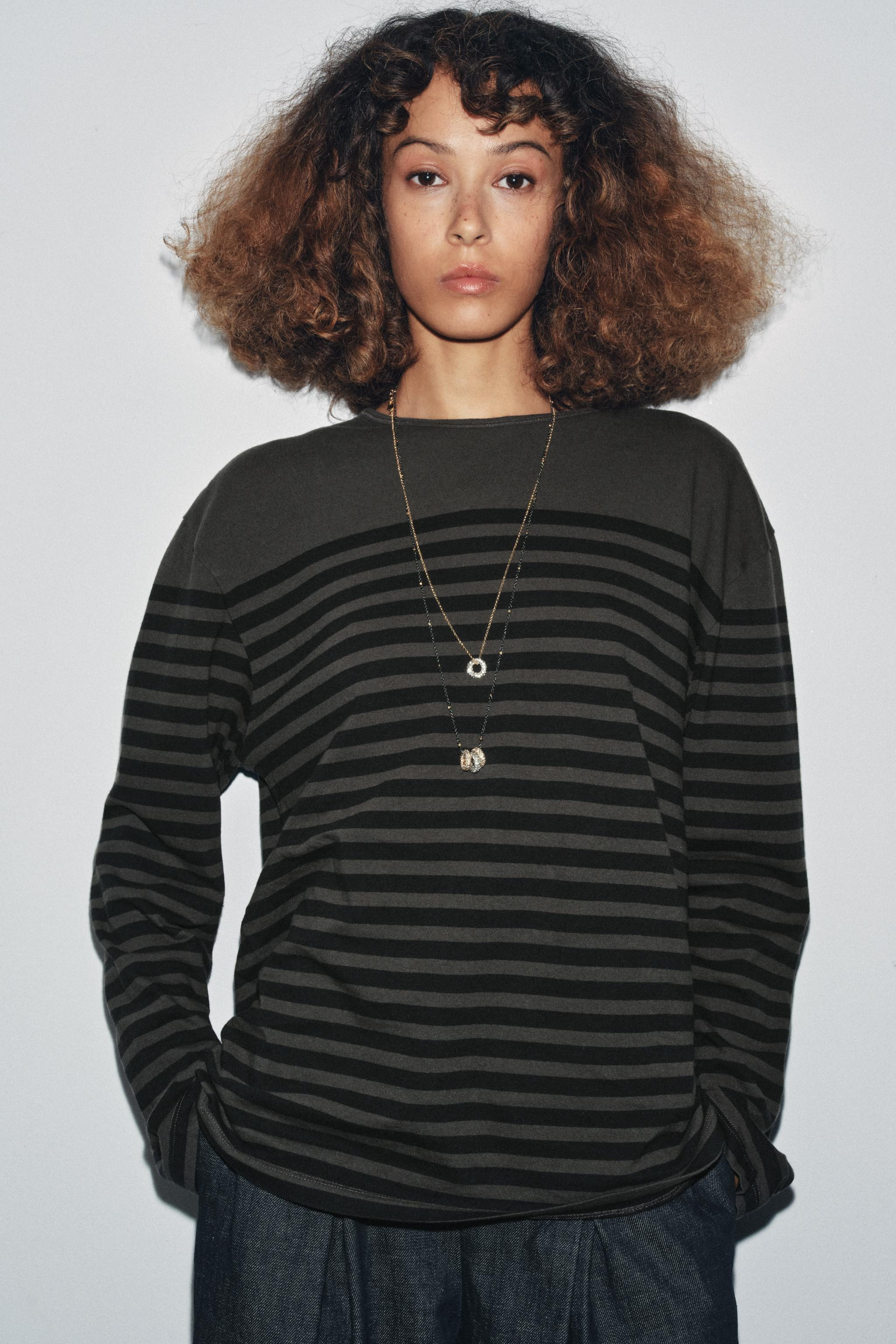STRIPED LONG SLEEVE T-SHIRT | Zara US