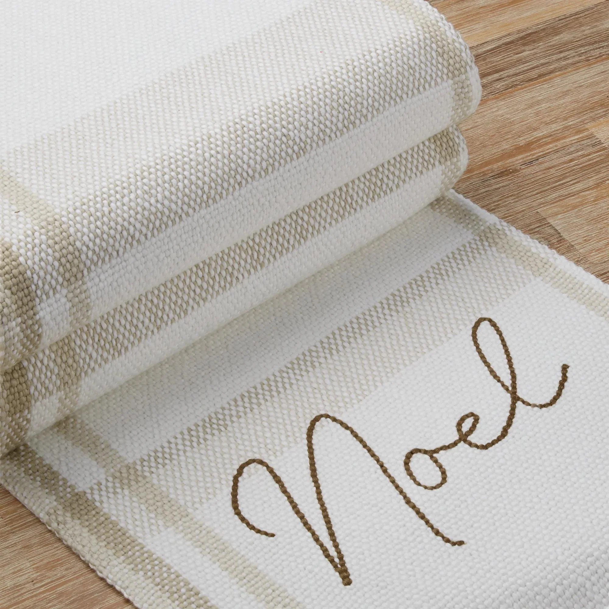 Noel Plaid Table Runner | Bouclair