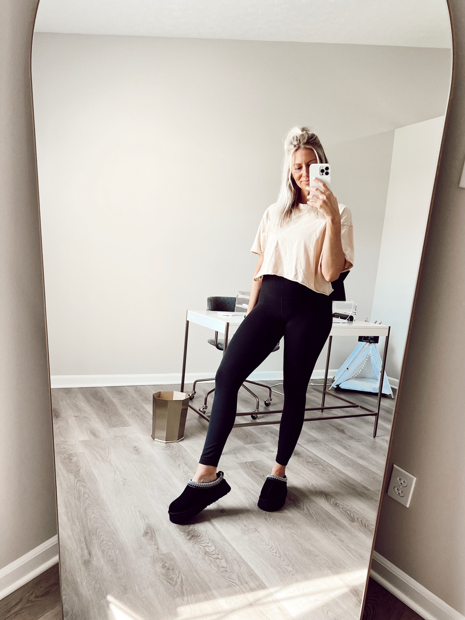 In love with the black tazz platform uggs 🖤✔️and my favvvv baggy cropped tee 🫶🏼

Curly uggs
Slippers
Boots
Booties
Free people tee 

#LTKSeasonal #LTKstyletip #LTKshoecrush