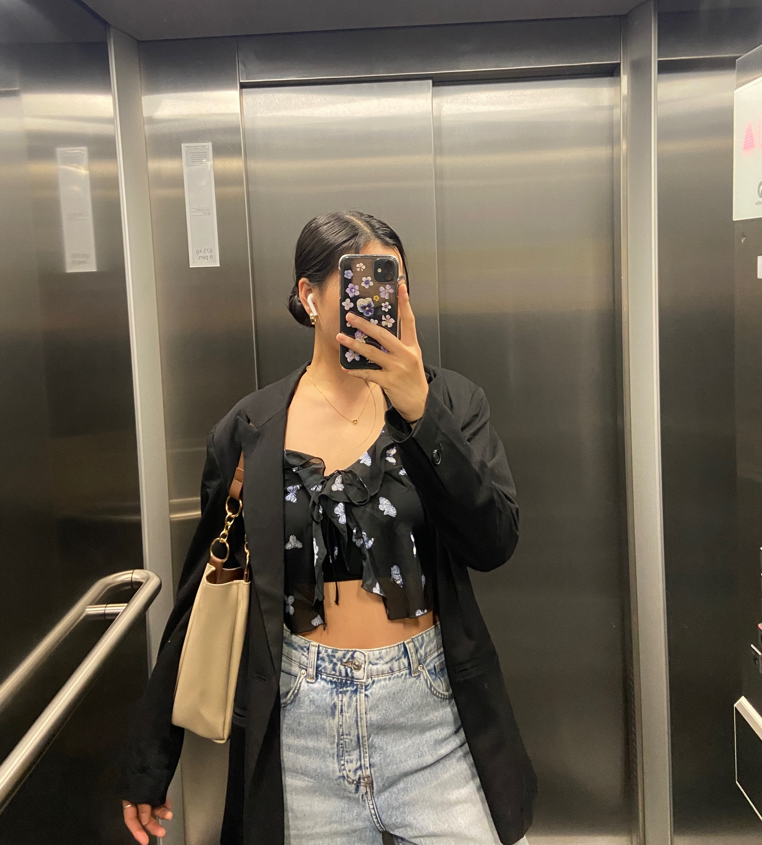 butterfly 🦋🖤

#LTKunder50 #LTKfit #LTKSeasonal