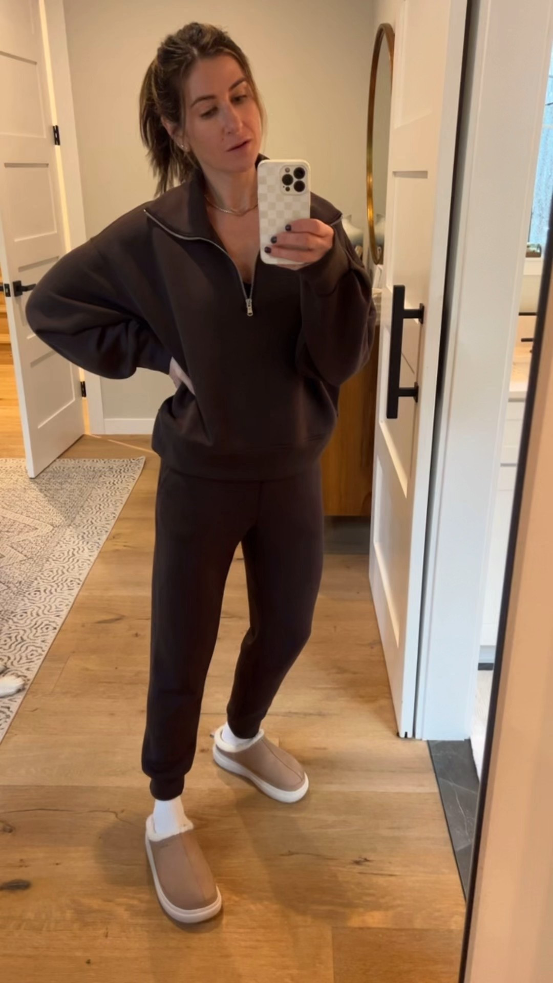 Matching sweatsuit on major sale 

#LTKStyleTip #LTKmomlife #LTKOver40