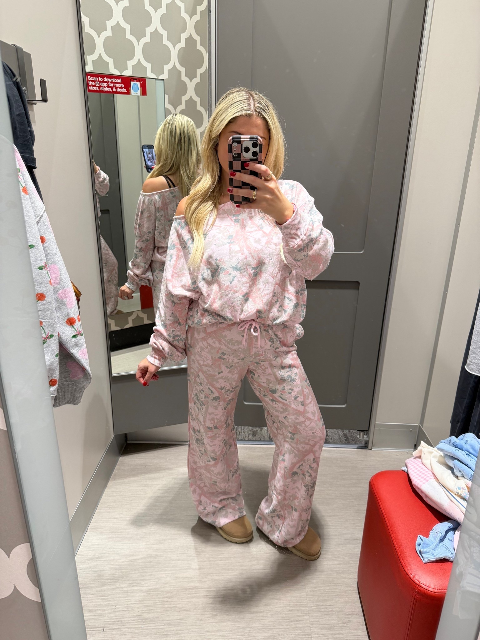 New pink camo matching set
Size m
Ugg clogs tts
Target outfit

#LTKFindsUnder50 #LTKootd #LTKFindsUnder100