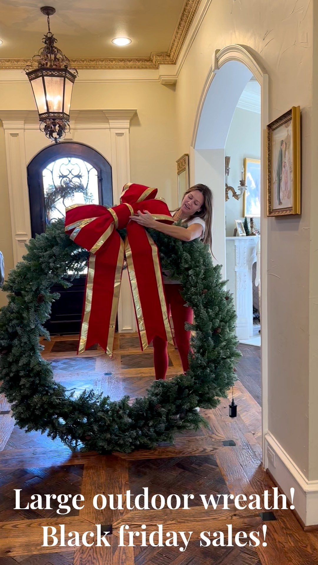 The most gorgeous outdoor wreath and bow! #christmasdecoration #blackfriday #sale #wreathh