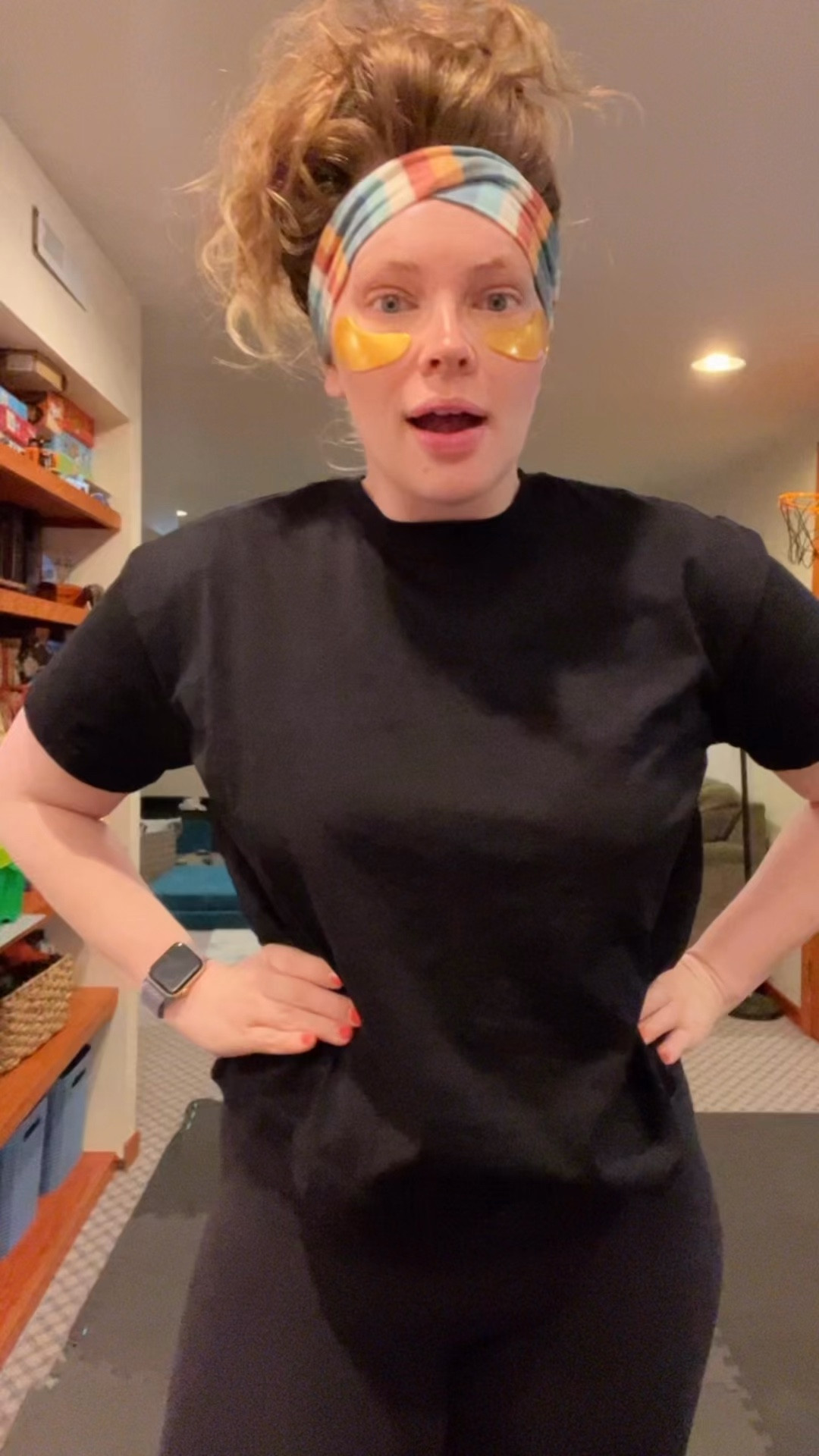 Workout fit of the day and my nursing sleep bras and favorite seamless underwear too! 😍