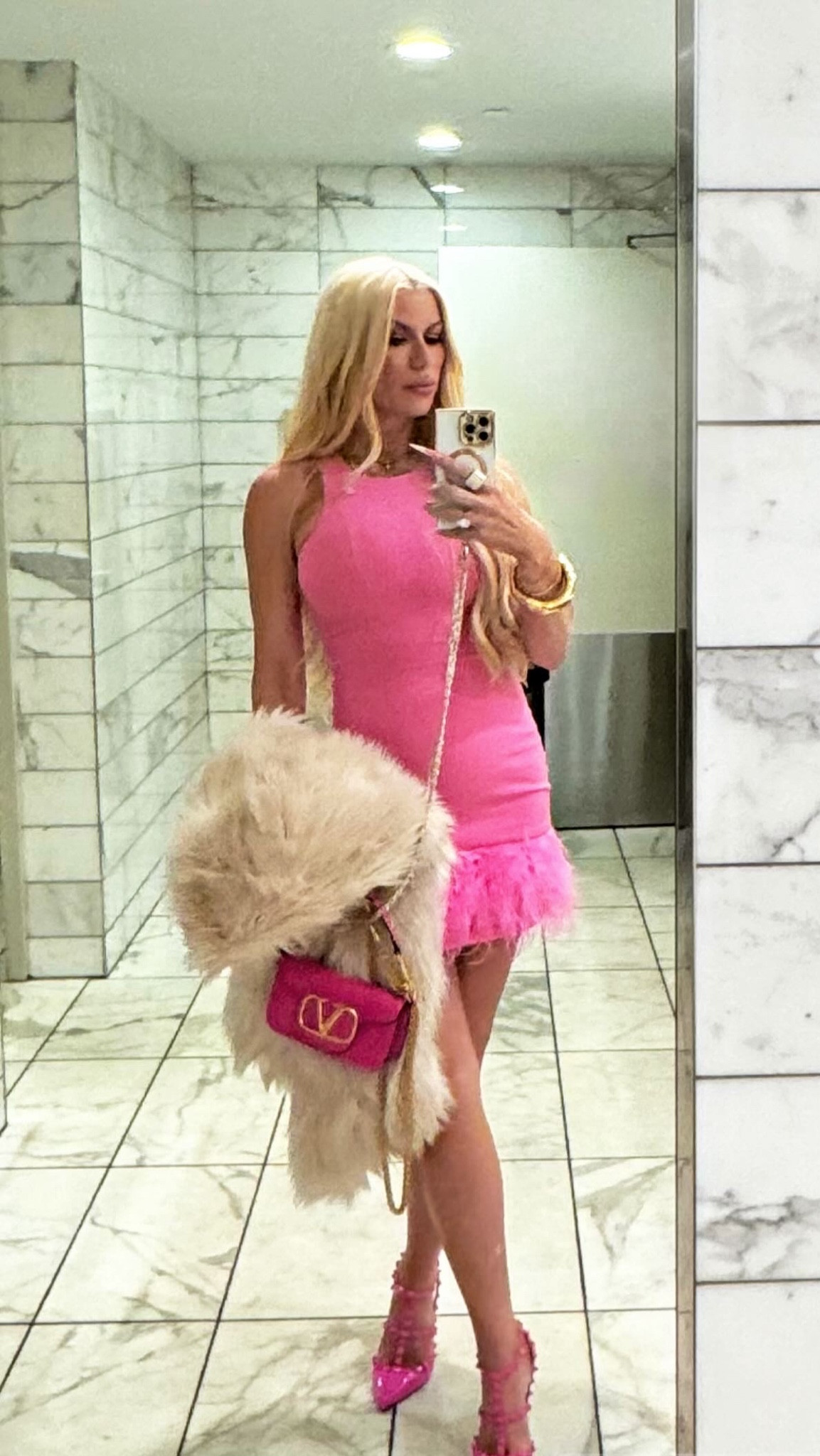 Pink dress SALE
🩷$215 and $131 OFF 😳
Same brand & exact same color as the dress in my photo, slightly different fit. First one has a looser fit with expected flow for the beautiful feather movement. Second packs more of a fun punch with the side slit, could be worn strapless with paired with a blazer for some added coverage. Both a great deal and much less 💵 than my original! 🩷
See the other pink posts for accessories and great affordable shoe options. 💕✨

Pink dress | cocktail dress | dress with feathers | party dress

#LTKsalealert