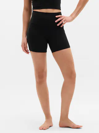 Salutation Stash High Rise 5" Short | Athleta