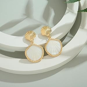 LILIE&WHITE Gold Shell Fish Earrings For Women Chic Summer Beach Seashell Fashion Jewelry | Amazon (US)