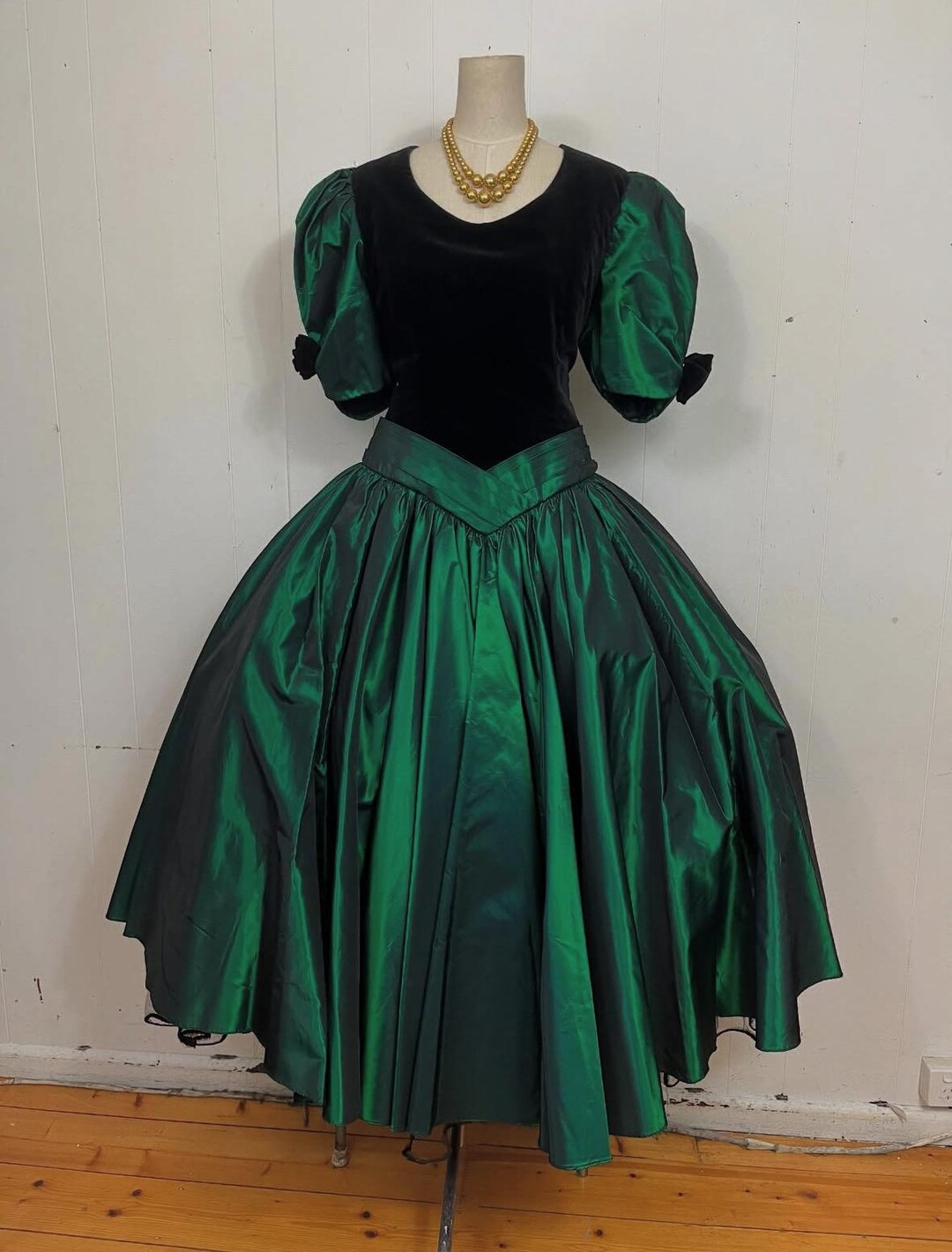 1980s Emerald Satin & Velvet Sweetheart Neckline Prom Dress With a Double Circle Skirt - Etsy | Etsy (US)