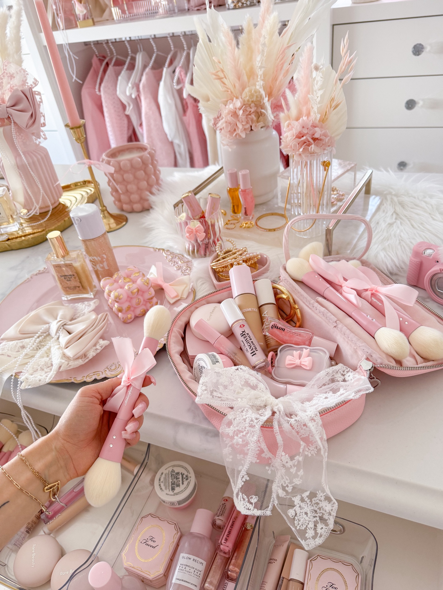 Girly era…🎀🫶🏻☁️🫧

#LTKbeauty #LTKhome #LTKcanada