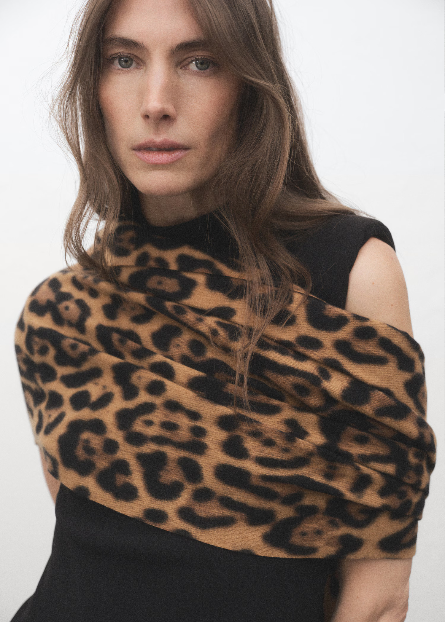 Leopard-print scarf | Mango (US/MX/AU)