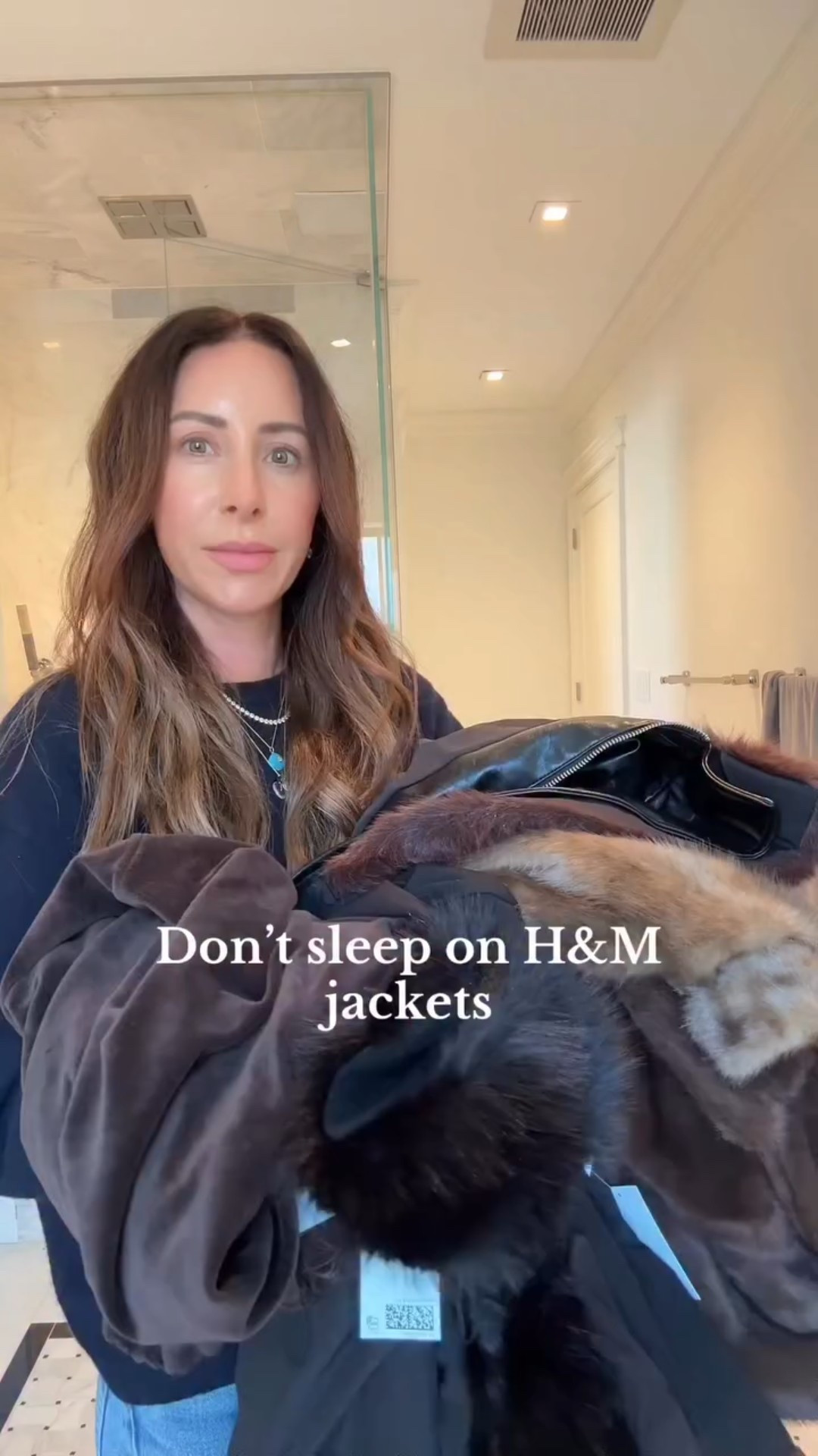 Don’t sleep on H&M jackets! 🧥 Total jacket overload — come pick your fave. Mostly faux fur, with a few other chic styles mixed in. I have a thing for jackets… they make the whole outfit, because sometimes the jacket is the outfit. Who’s with me?

Comment “shop” and I will send it all your way! 🛍️

#hmhaul #tryonhaul #shoppinghaul #fauxfur #furjacket #fauxfurjacket #winterjacket #styleover40 #chicjackets #fashioncontent #hmfinds #mominfluencer #fauxfurcoat #chicstyle #trendingfashion #fashiontrend #chicagofashion

#LTKStyleTip #LTKPetite #LTKOver40