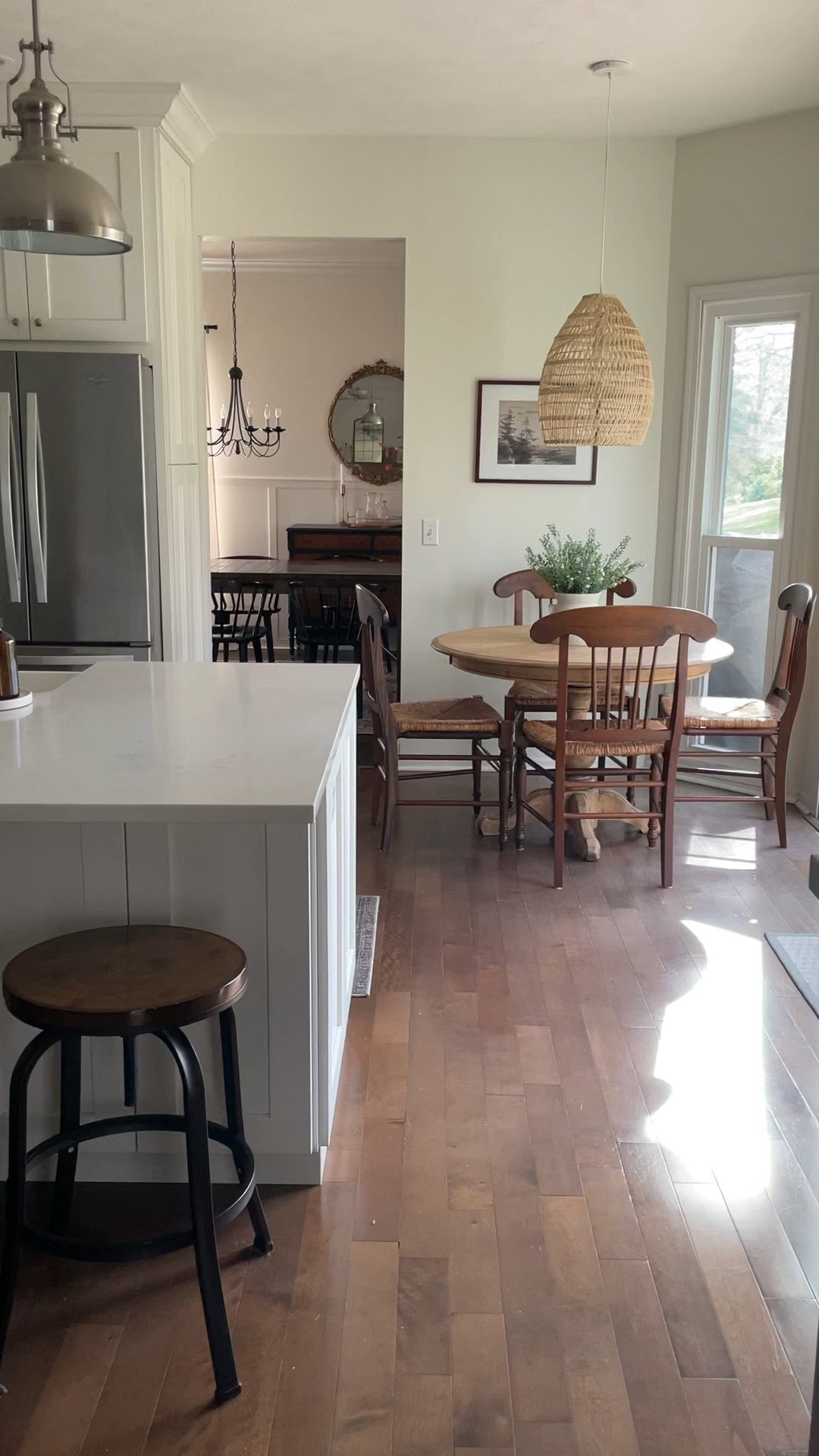 A video of our kitchen-my favorite place to be in our home!  

Bridge faucet.  Stainless steel appliances.  Farmhouse sink.  Silver satin hardware.  Kitchen stools.  



#LTKhome