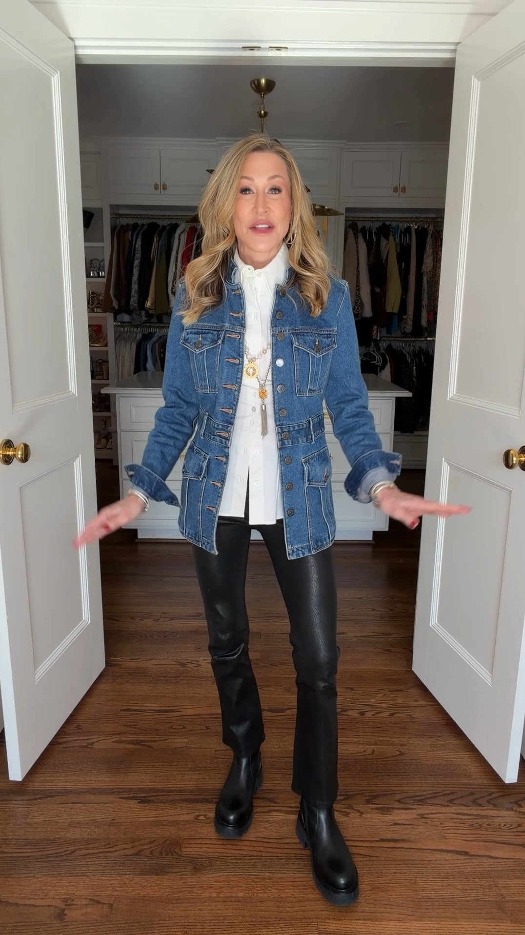 Day 3 of my Midlife Style Challenge…black leather cropped pants, a white peplum blouse, collarless denim hip length jacket, lug sole boots, a faux fur vest, and a cheetah print bag


#LTKSeasonal #LTKgrwm #LTKOver40
