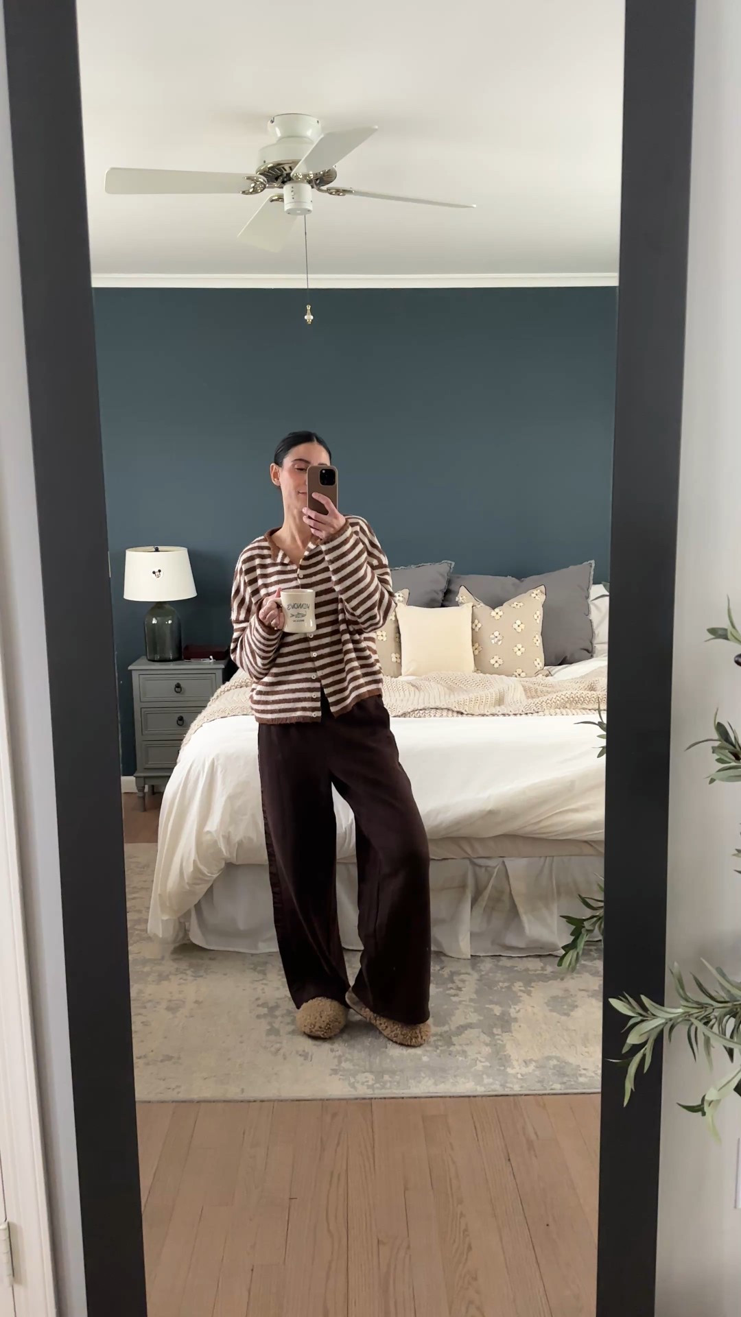 Aerie has the best, most comfortable sweatpants! 

Wearing Xs short. I’m 5’1”

Aerie sweats, aerie sweatpants, aerie sweat set, aerie lounge, lounge set, lounge outfit, striped cardigan, striped sweater, lounge stylee

#LTKPetite #LTKSaleAlert #LTKFindsUnder50