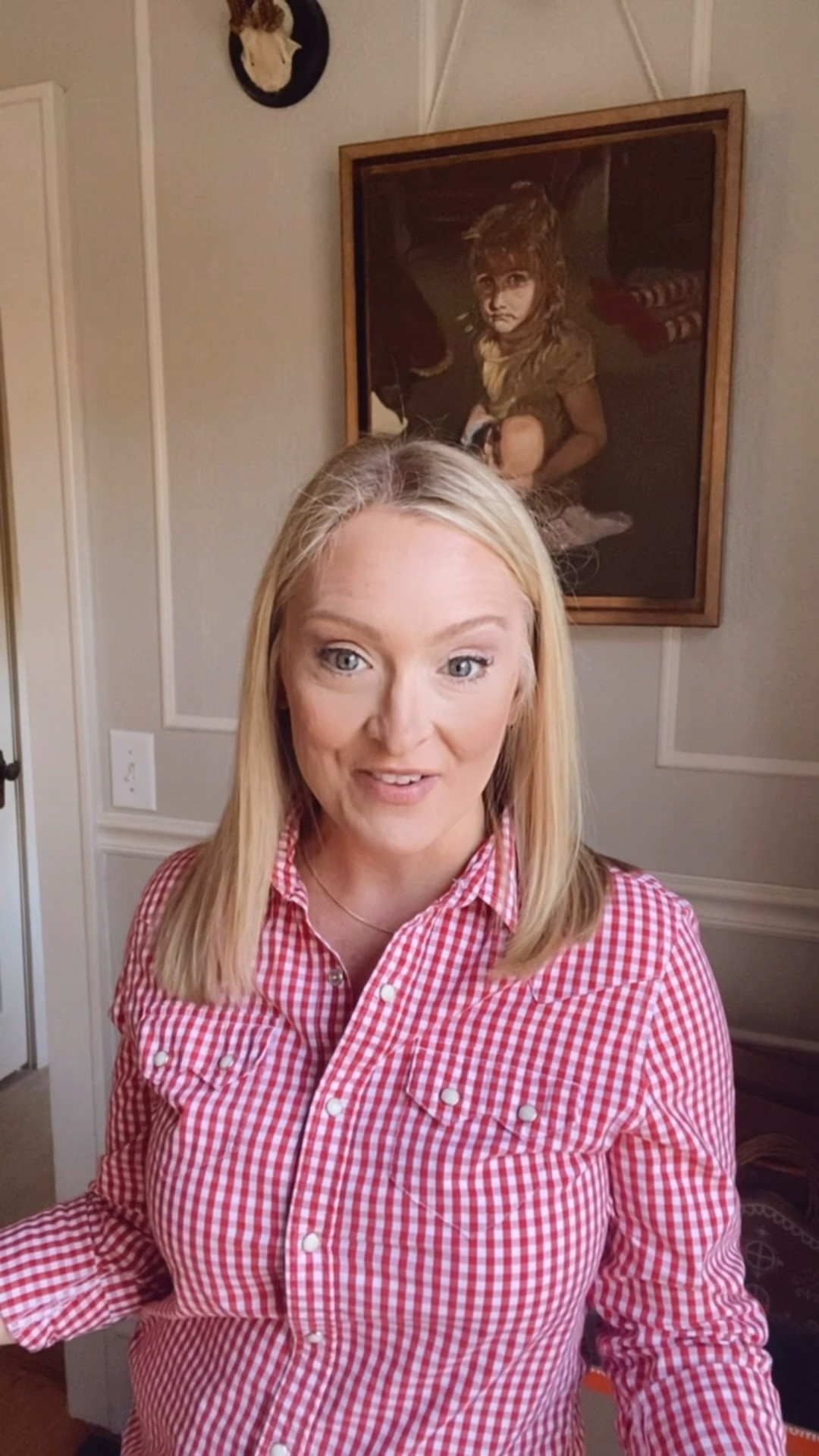I’m sharing a gift guide for the ladies! This will work for your mom, sister, friend, book or tea lover, or a foodie!

This Harney & Sons Paris tea comes in a beautiful blue and white tin. I paired it with a classic Spode Blue Italian mug and a little tea time cook book. 

#LTKGiftGuide #LTKFindsUnder50 #LTKHoliday