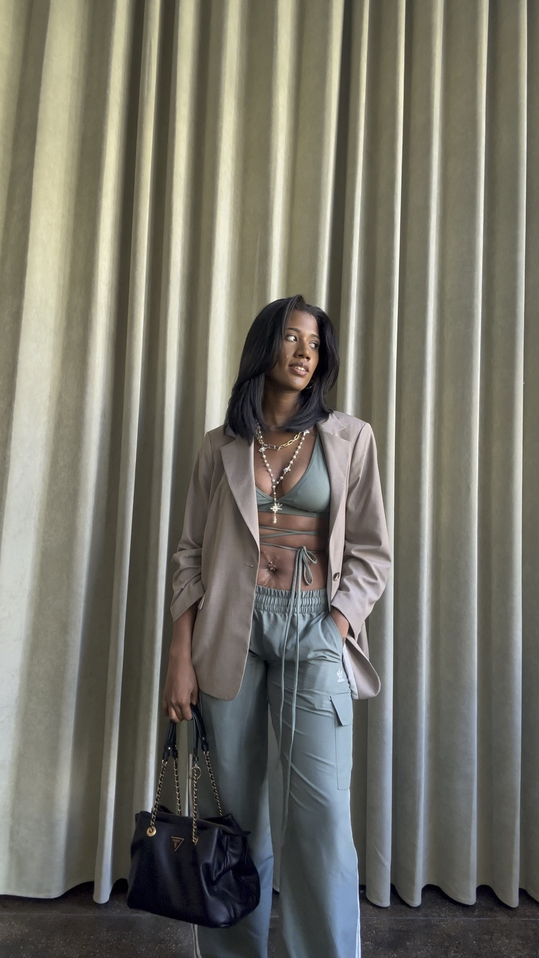 Blazer , adidas set , outfit ideas , outfit inspo 

#LTKFallSale #LTKVideo #LTKNYFW