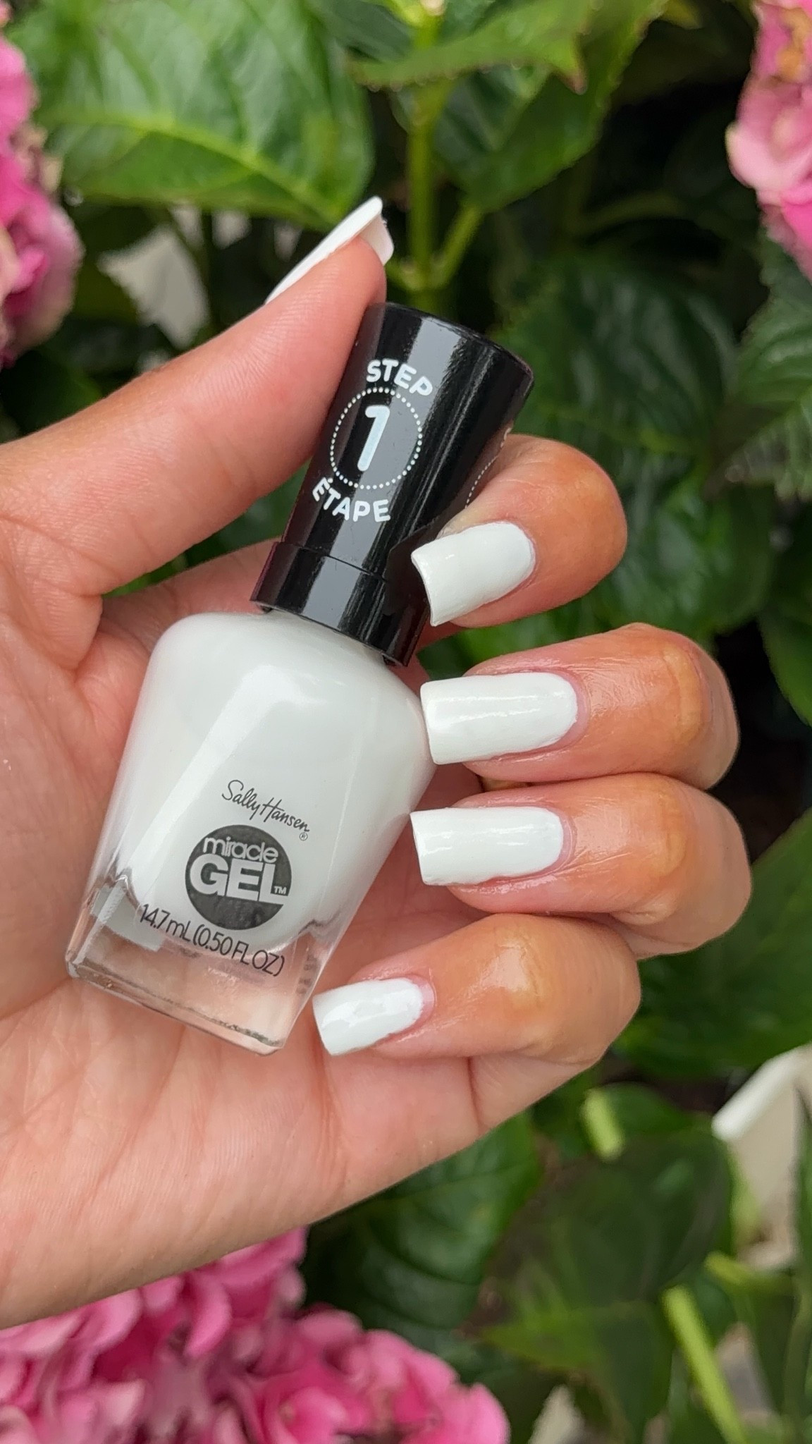 #ad At home mani in three easy steps. I'll be wearing this @sally_hansen Miracle Gel on repeat. Love that it looks like gel without UV light. You can shop the full collection at Target #targetpartner #SHPartner #SallyHansenPartner @sally_hansen and @target #liketkit @shop.Itk