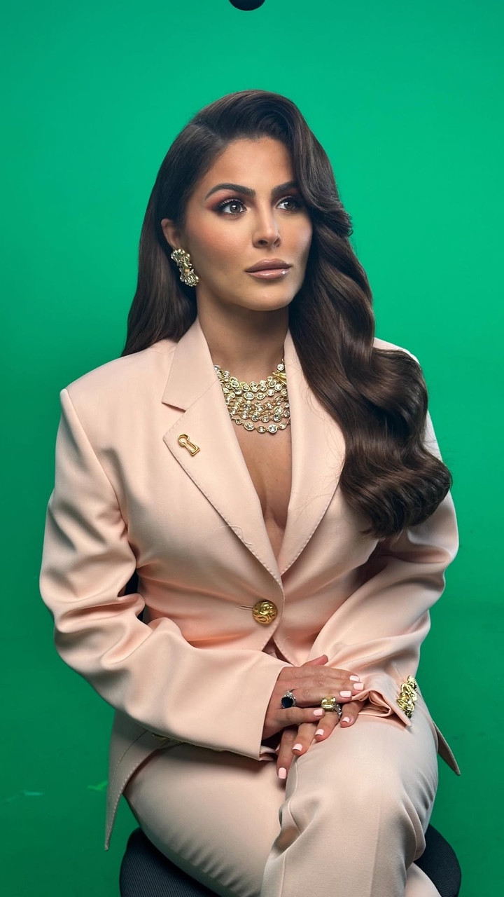 with this last interview look I started thinking , If I’m remembered for anything, it won’t be for keeping my mouth shut. It’ll be for saying what others wouldn’t… that’s it, That’s all ✌🏼 but wait can we talk about how Shoma is going to DUBAI 😉

this blush pink suit is such a statement!

#LTKStyleTip #LTKShoeCrush #LTKSeasonal