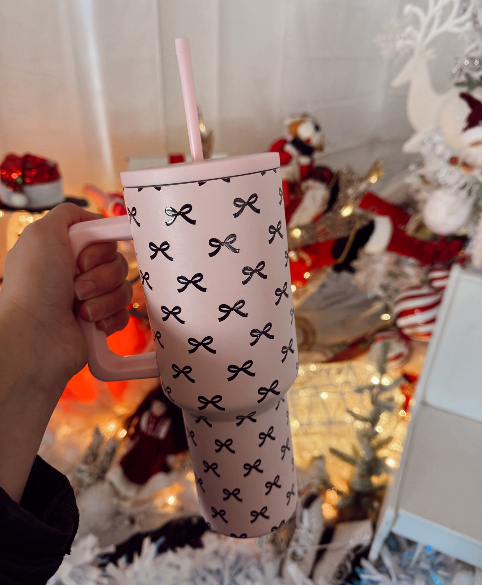 The most perfect emotional support water bottle 🎀 


#LTKFindsUnder100 #LTKGiftGuide #LTKFindsUnder50