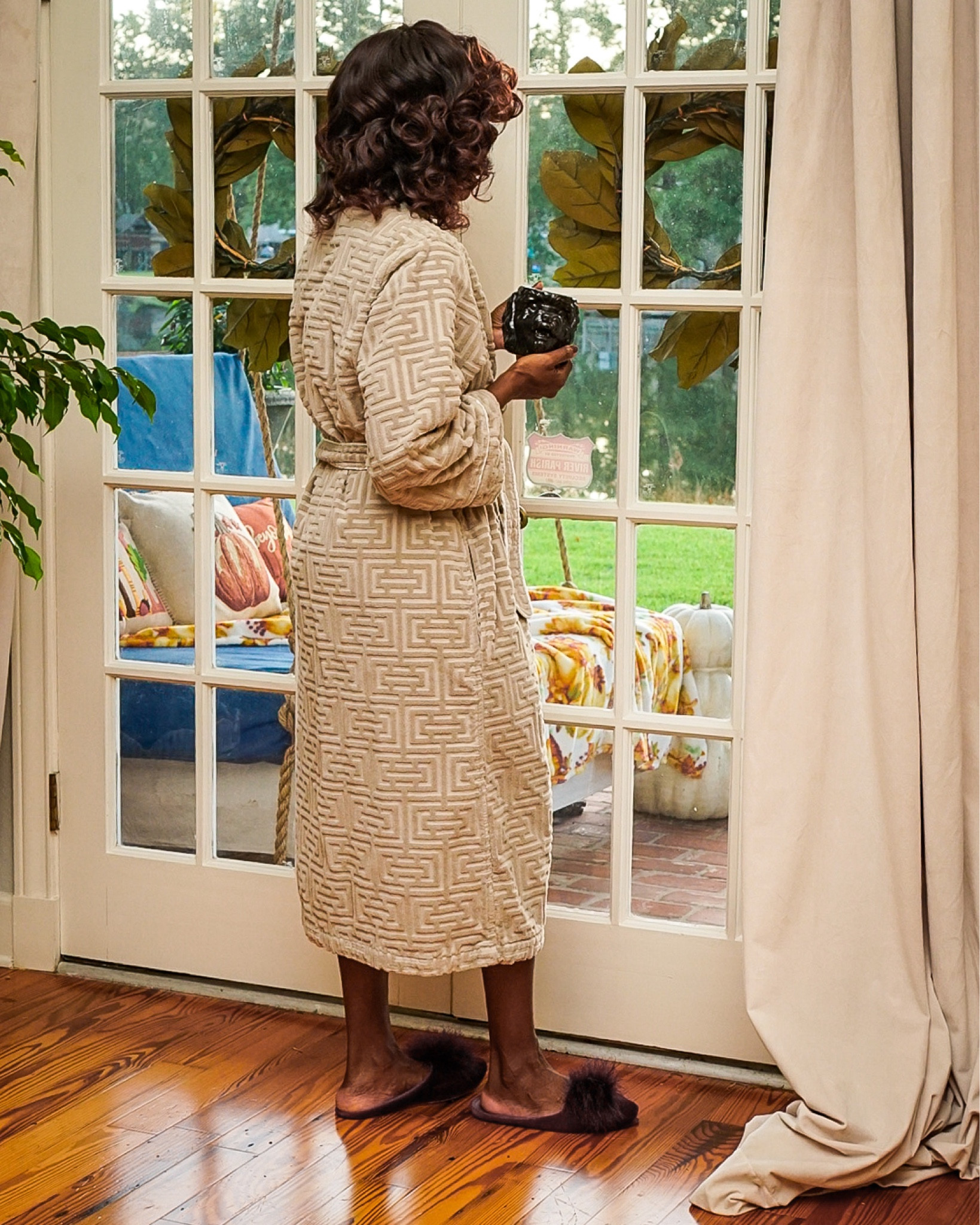 Got the most comfiest new robe! Just in time for the fall season! Loungewear, robe, lounging


#LTKSeasonal #LTKunder50 #LTKhome