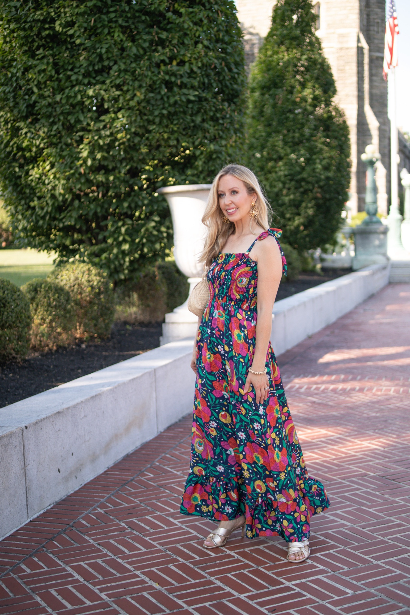 The most comfy maxi dress! And petite friendly too. The shoulder straps are tied and adjustable for the perfect fit. I’m wearing a size XS. 


#LTKunder100 #LTKstyletip #LTKSeasonal