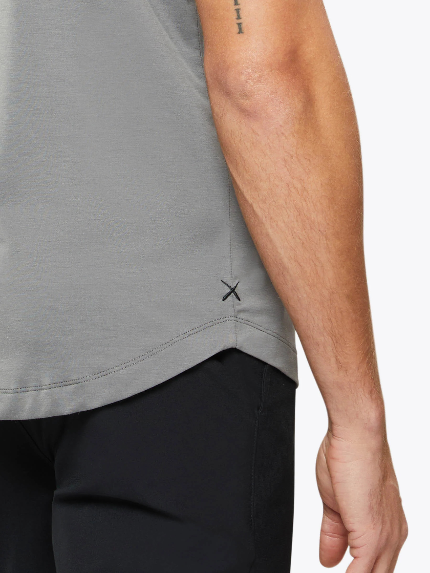 AO Henley Curve-Hem | Wolf Signature-fit PYCA Pro® | Cuts Clothing Inc.