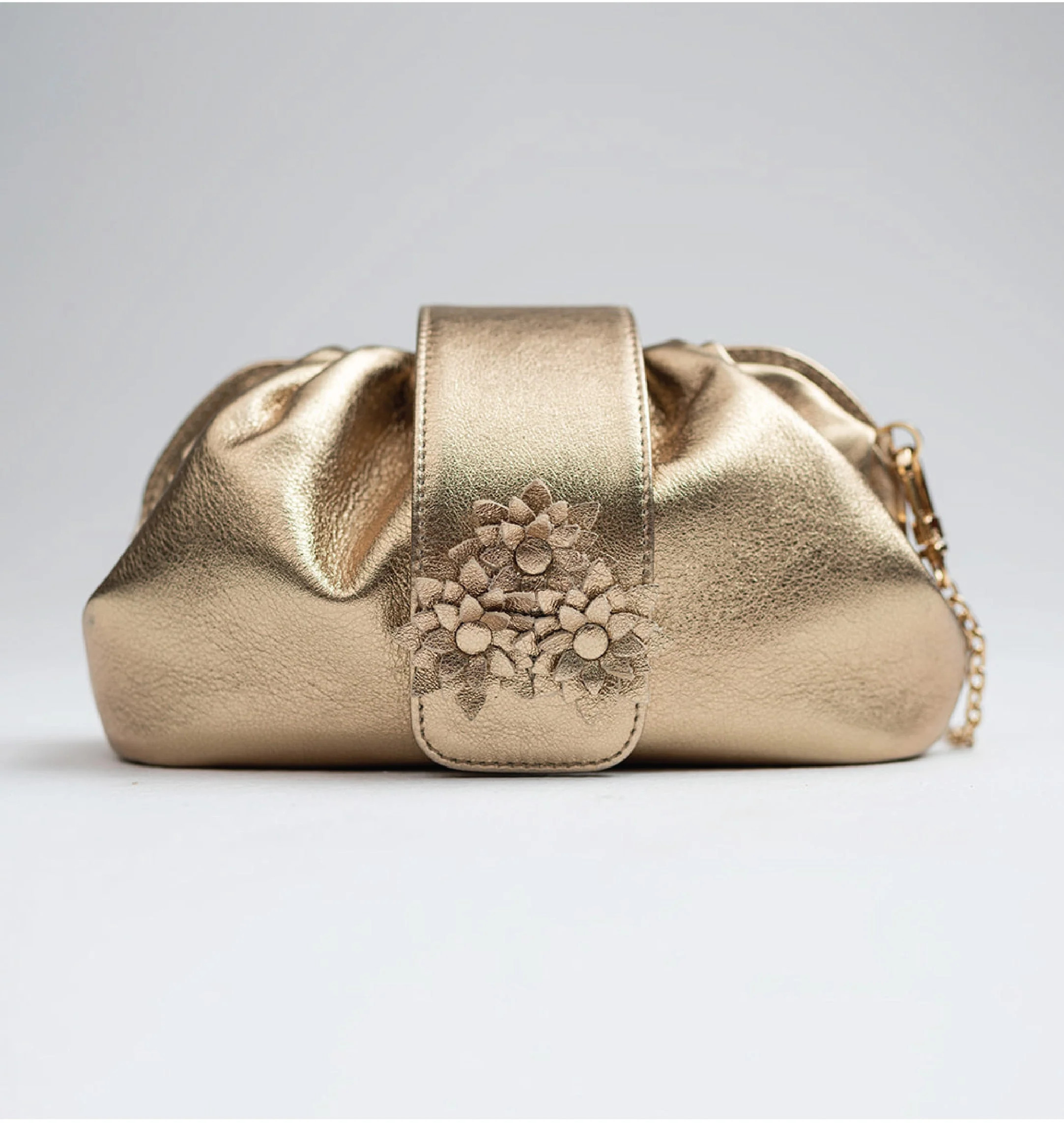 Julieta Clutch - Gold by Alma Caso | Support HerStory