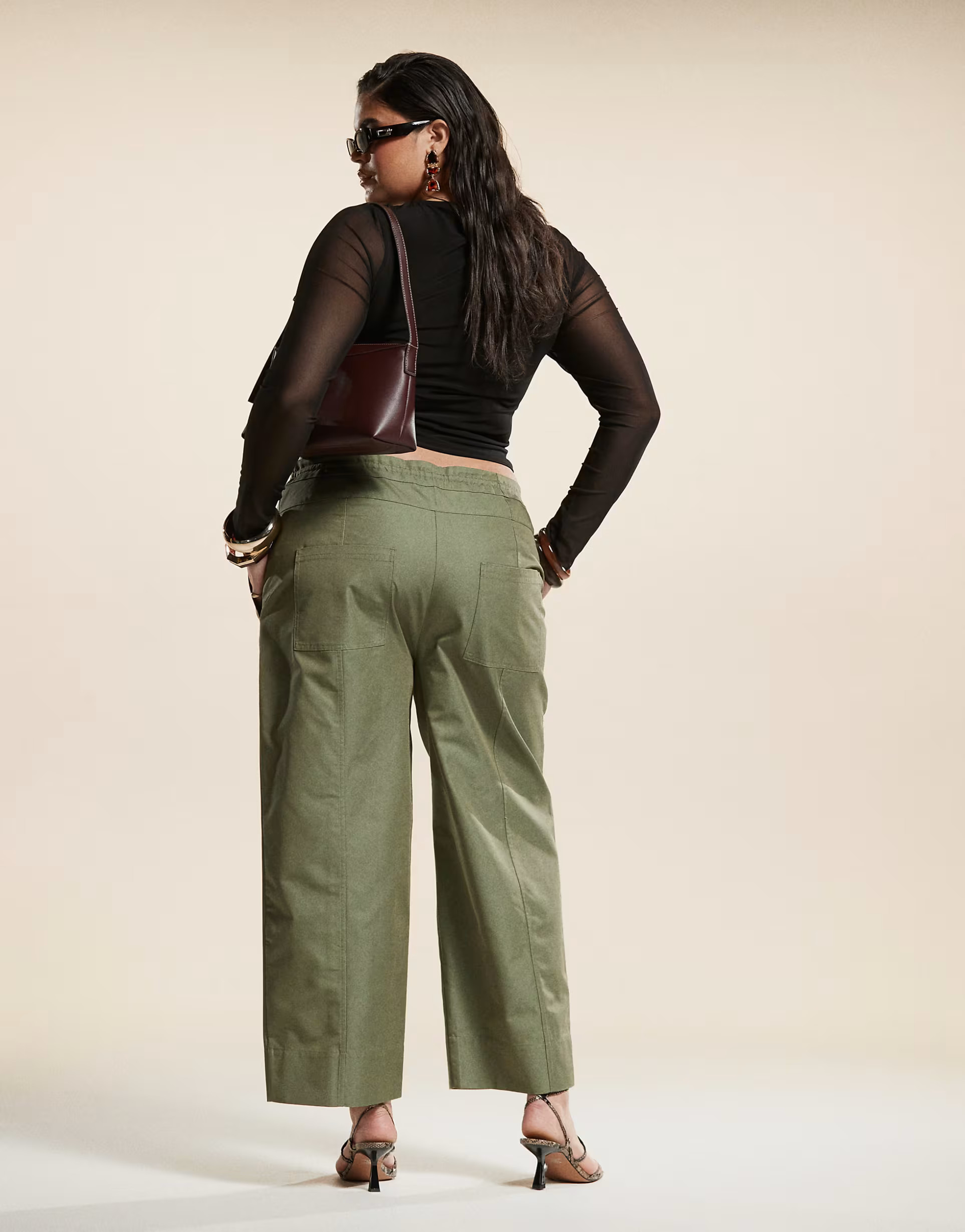 ASOS DESIGN Curve barrel pants with seam detail in khaki | ASOS (Global)