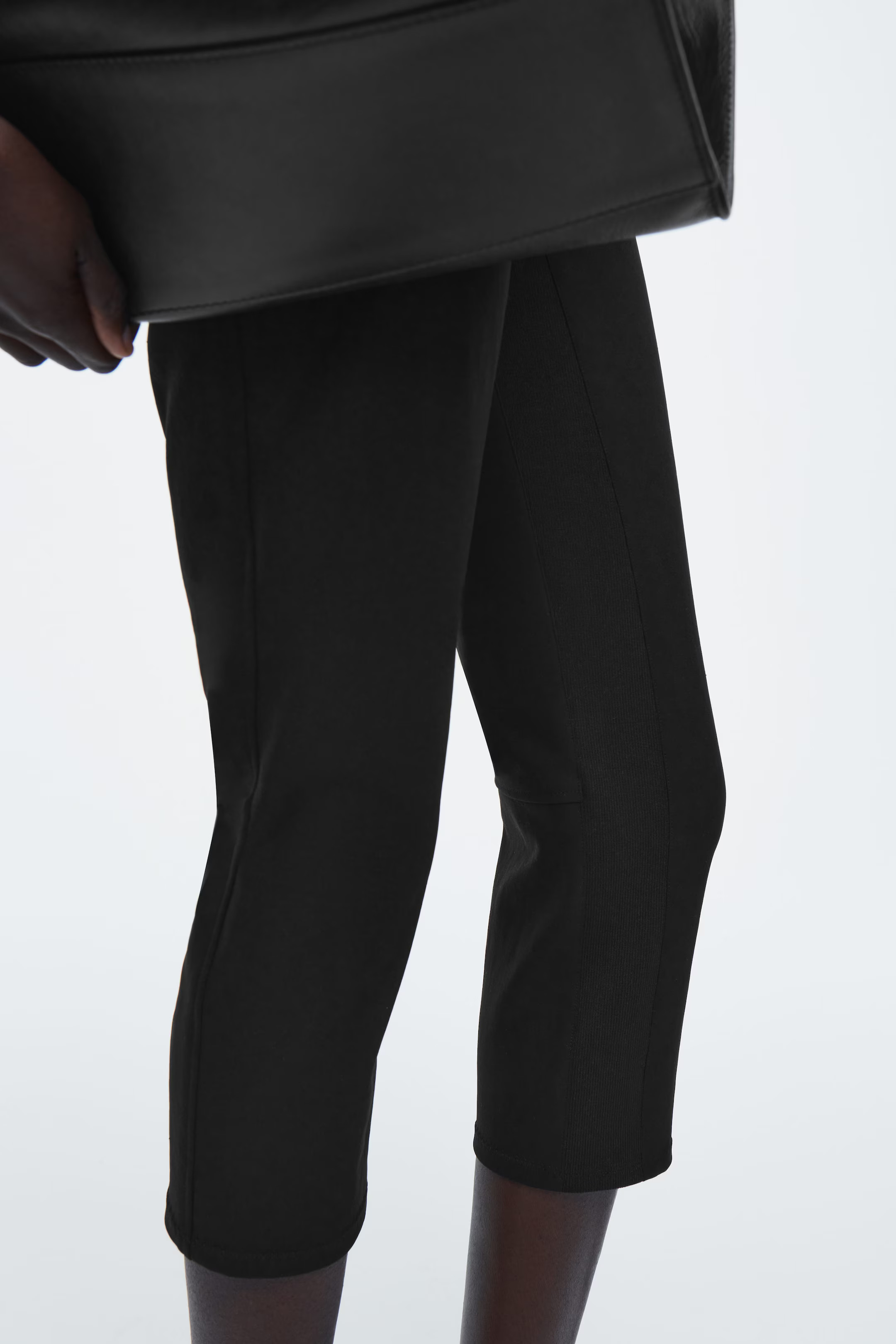 SLIM CAPRI TROUSERS - BLACK | COS UK