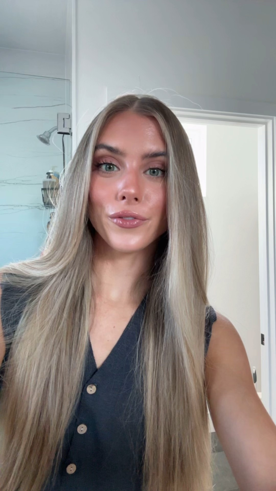 Smooth, detangle, and volumize hair while you dry with the InfinitiPRO by Conair® DigitalAIRE™ Drying Wand. Airflow is optimized for consistent speed and pressure, so your drying experience is faster. Select from a combination of 3 airflow and 4 temperature settings for a range of wet to dry styling combinations for all hair types.

#LTKFindsUnder100 #LTKBeauty #LTKSaleAlert